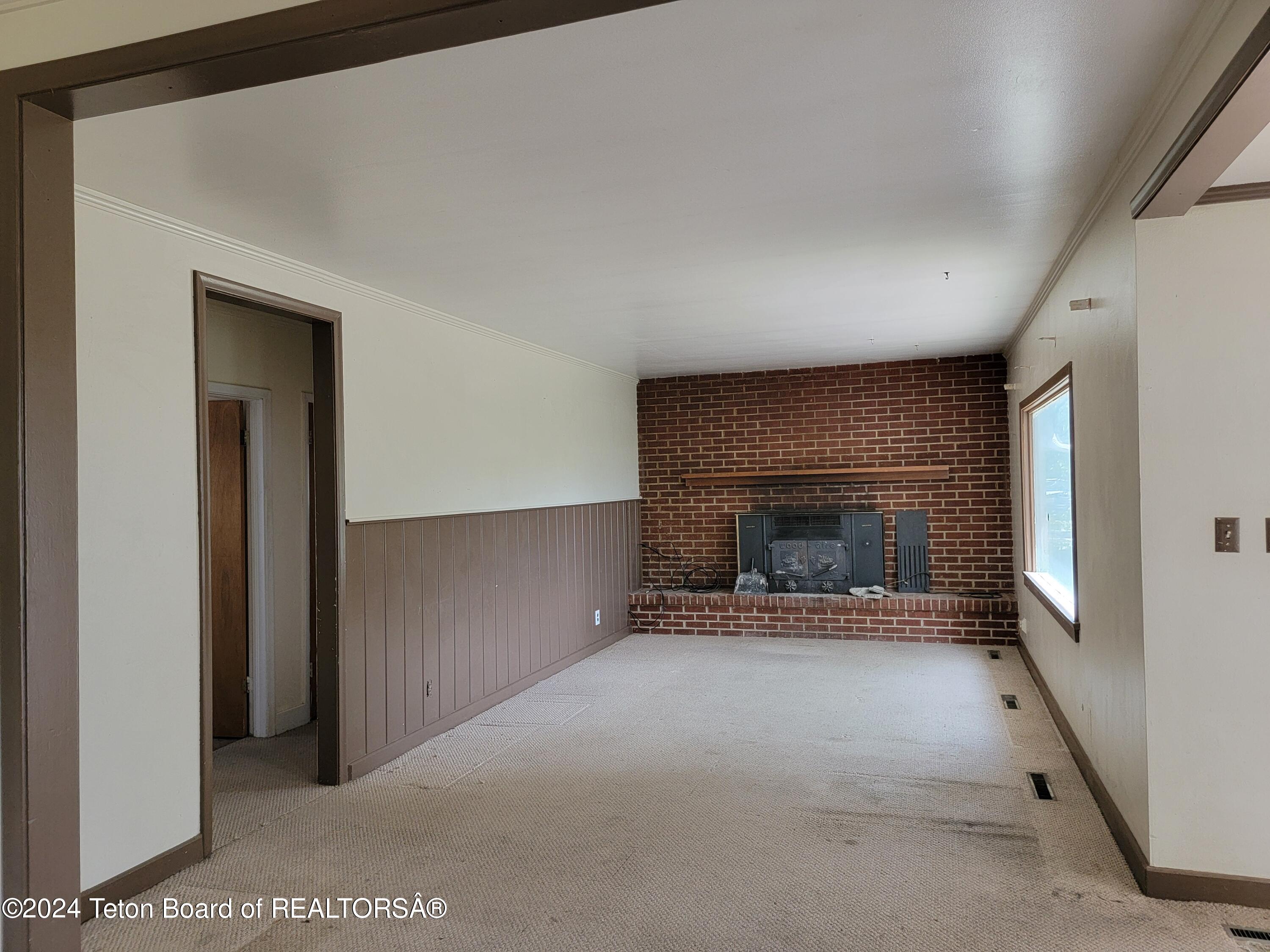 352 N TYLER Avenue