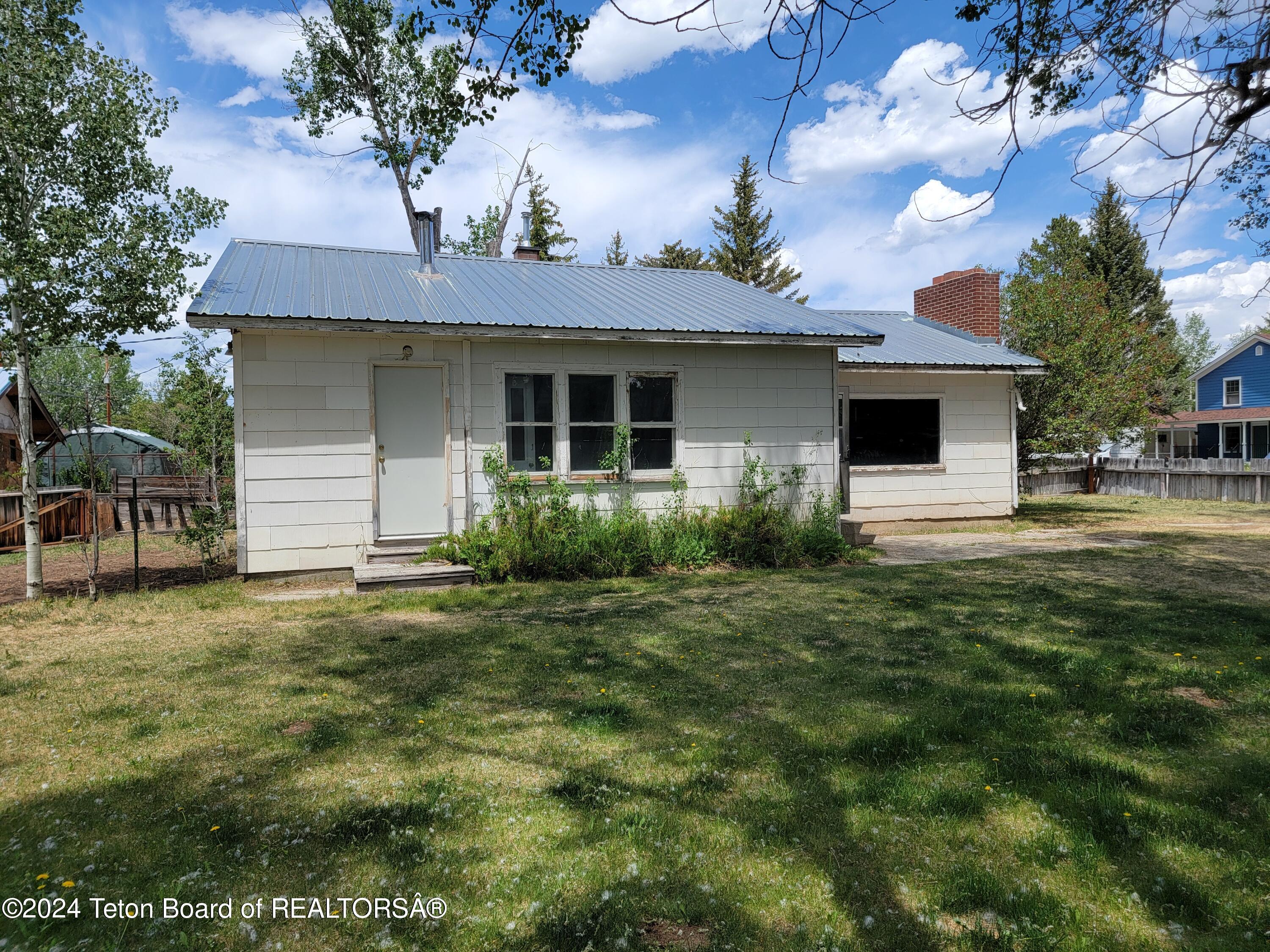 352 N TYLER Avenue