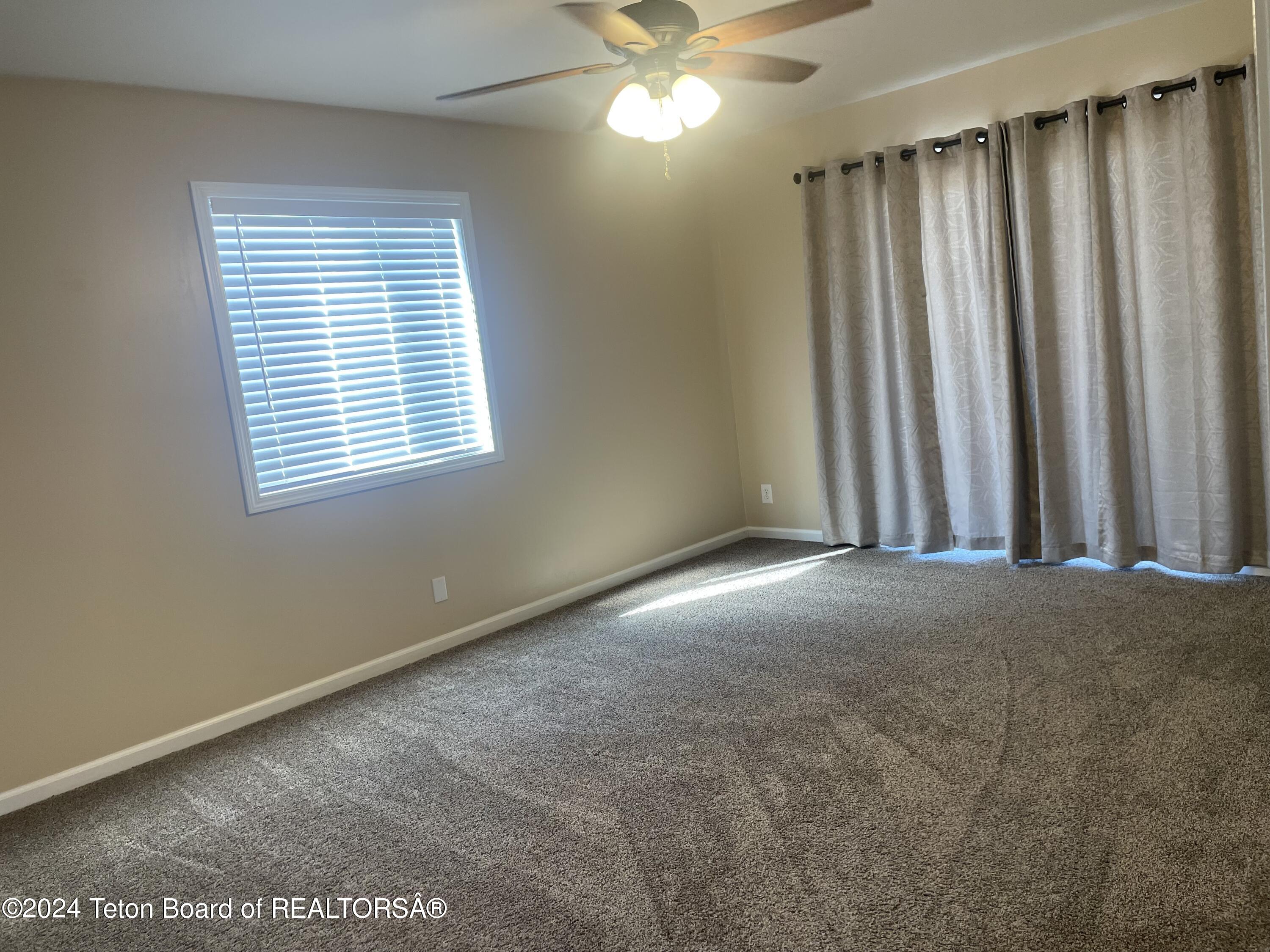 52 N SHOSHONE Trail