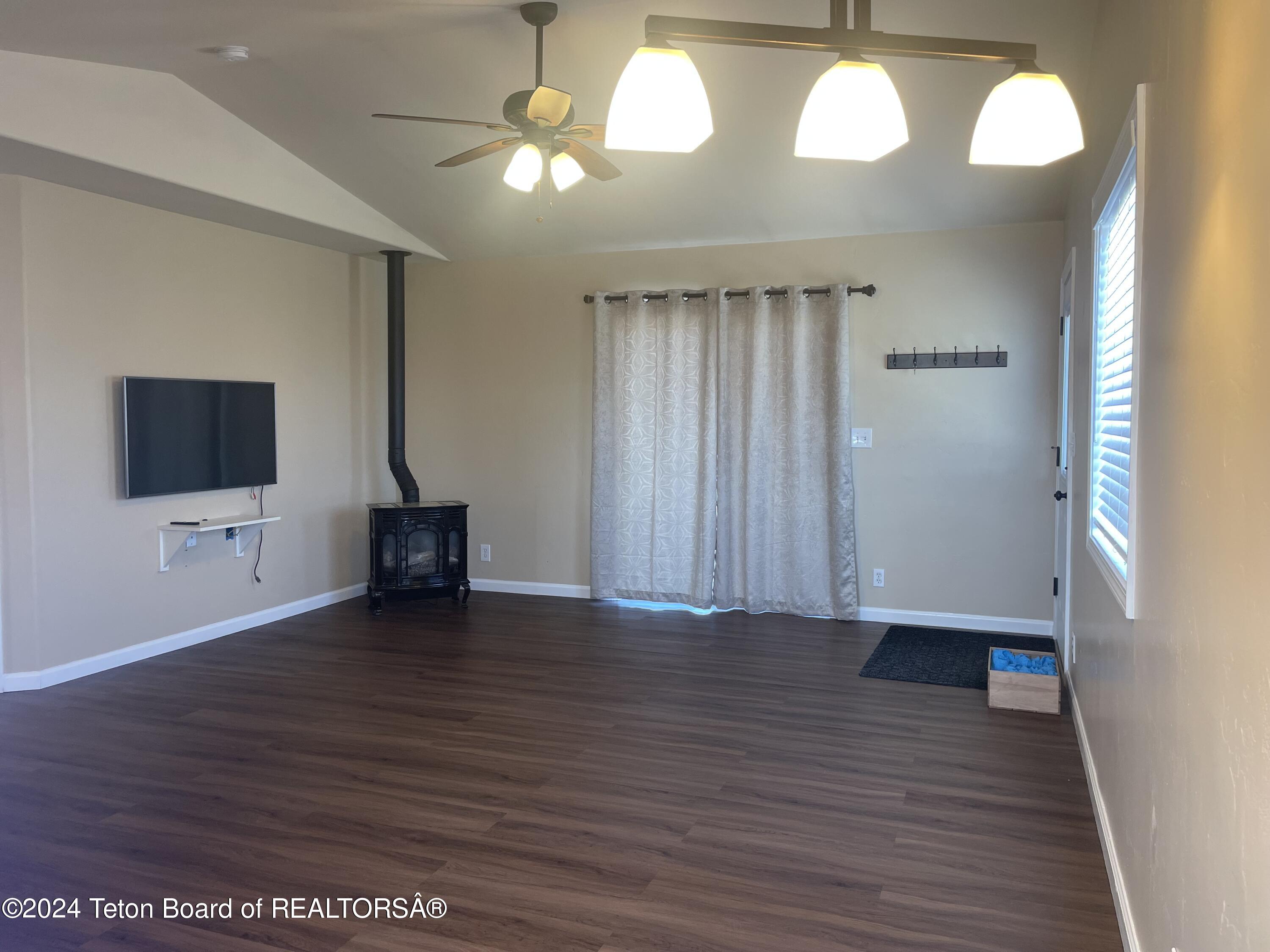 52 N SHOSHONE Trail