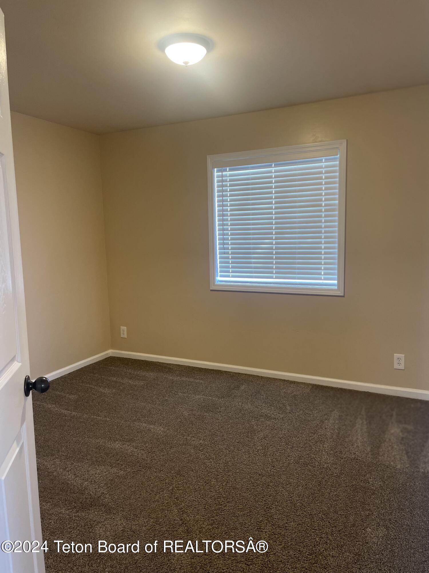 52 N SHOSHONE Trail