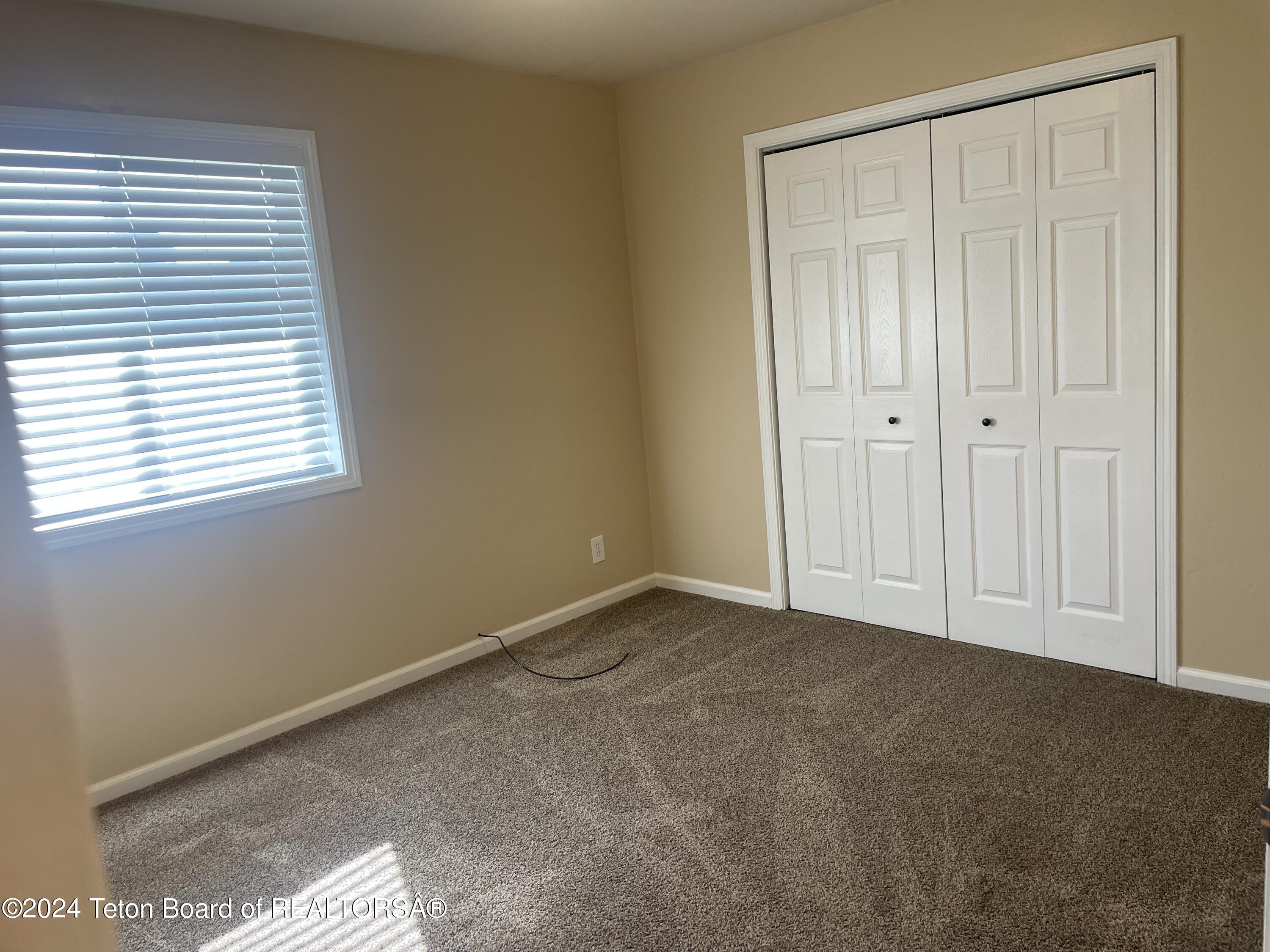 52 N SHOSHONE Trail