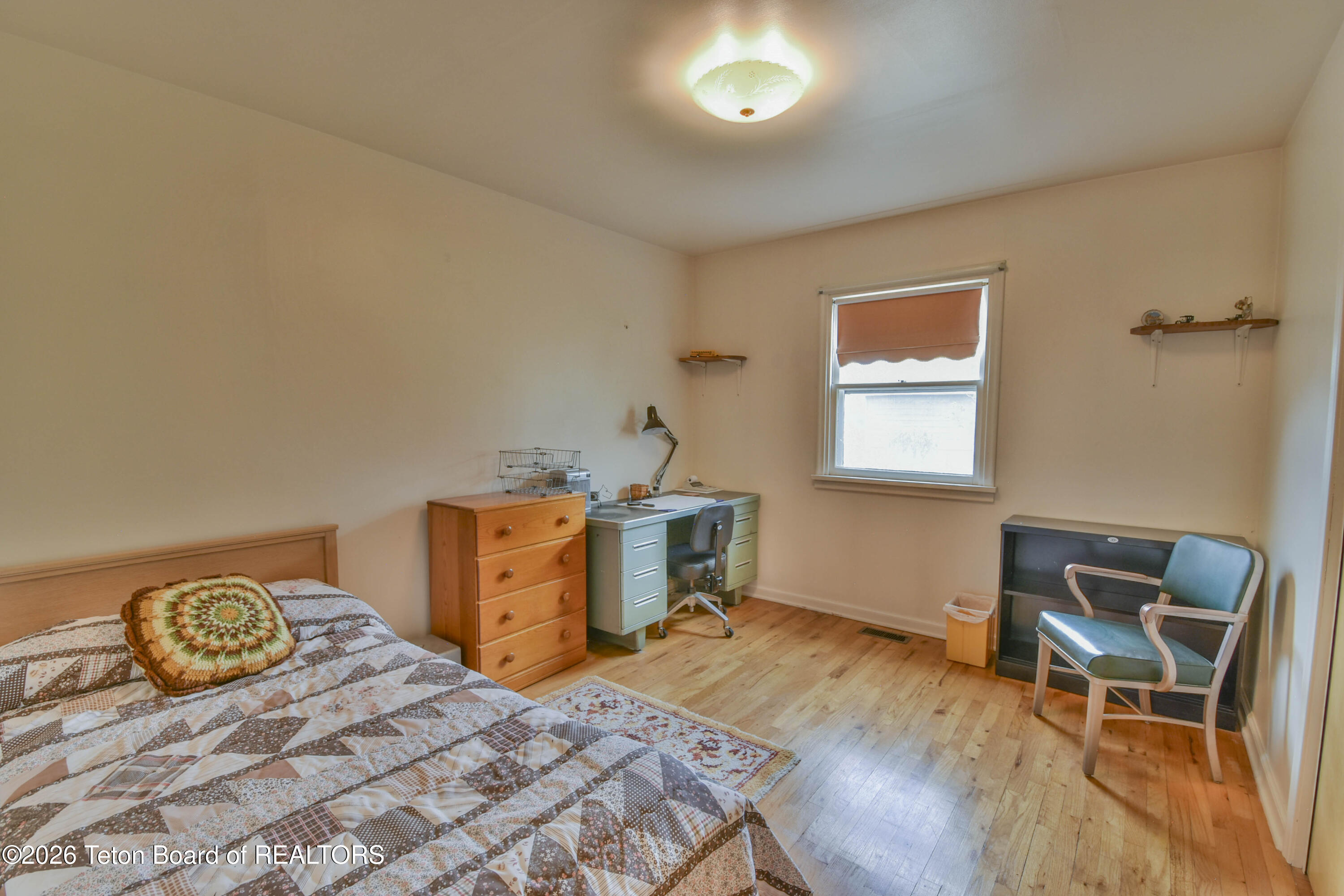 382 N MAYBELL Avenue