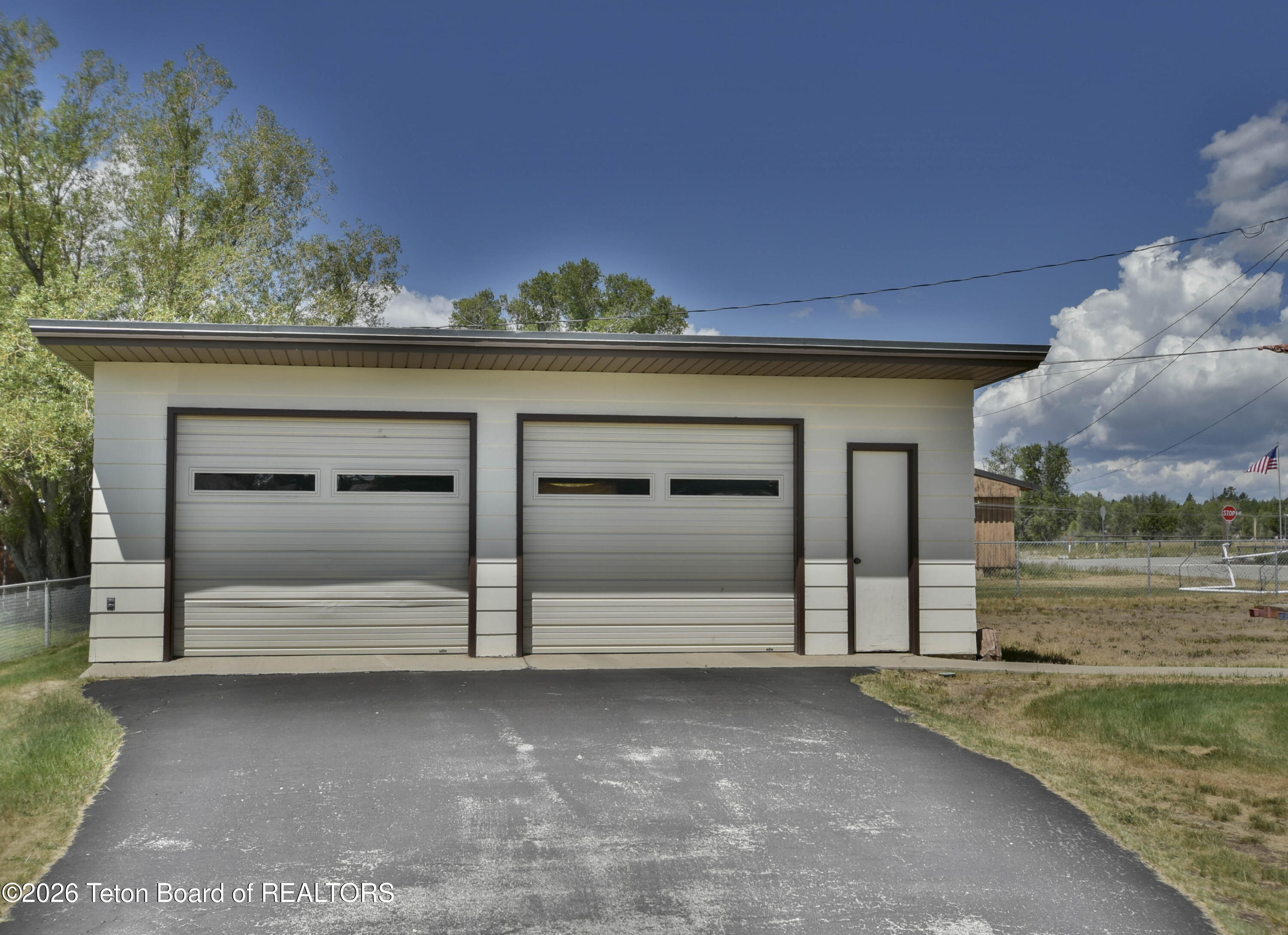 382 N MAYBELL Avenue