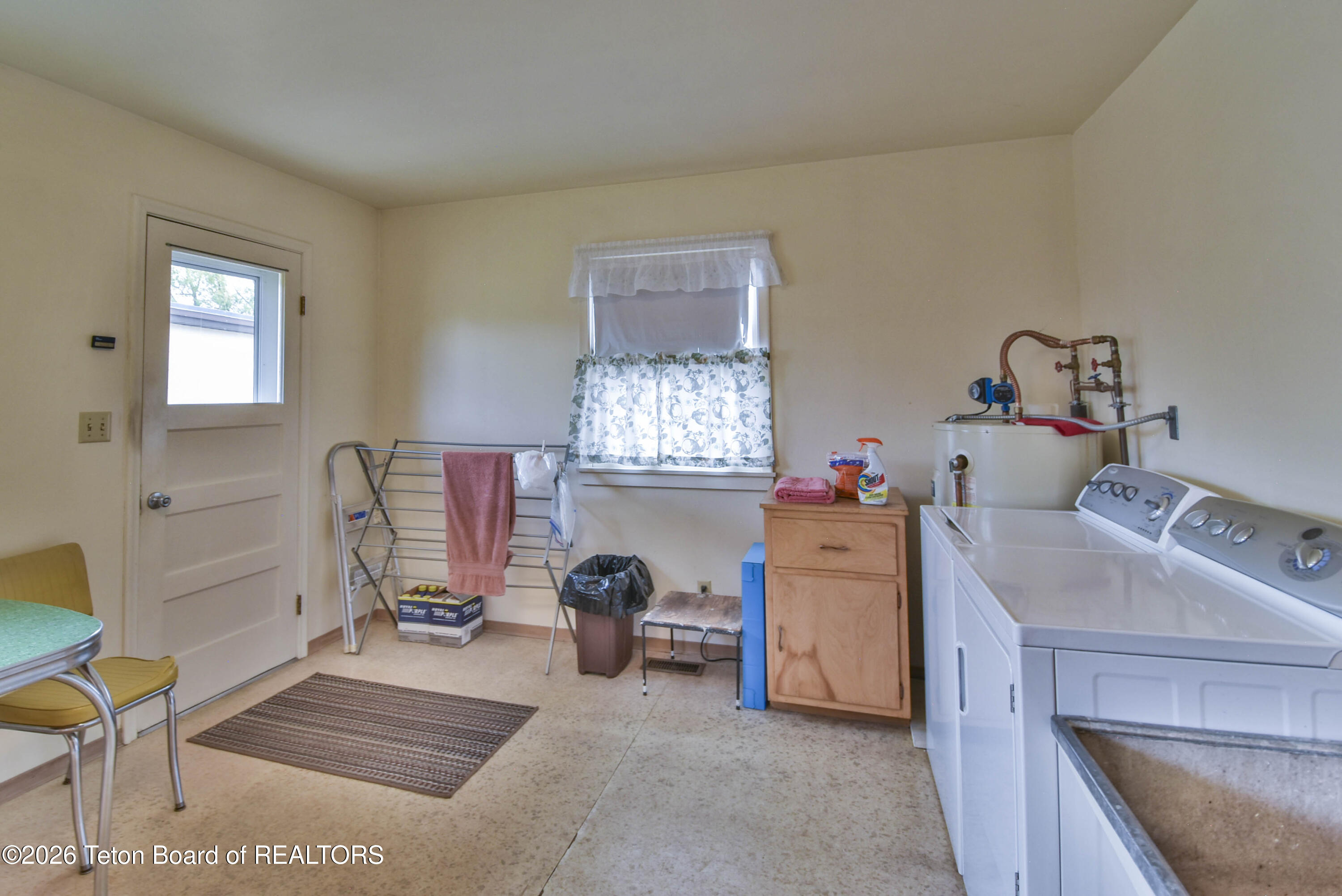 382 N MAYBELL Avenue