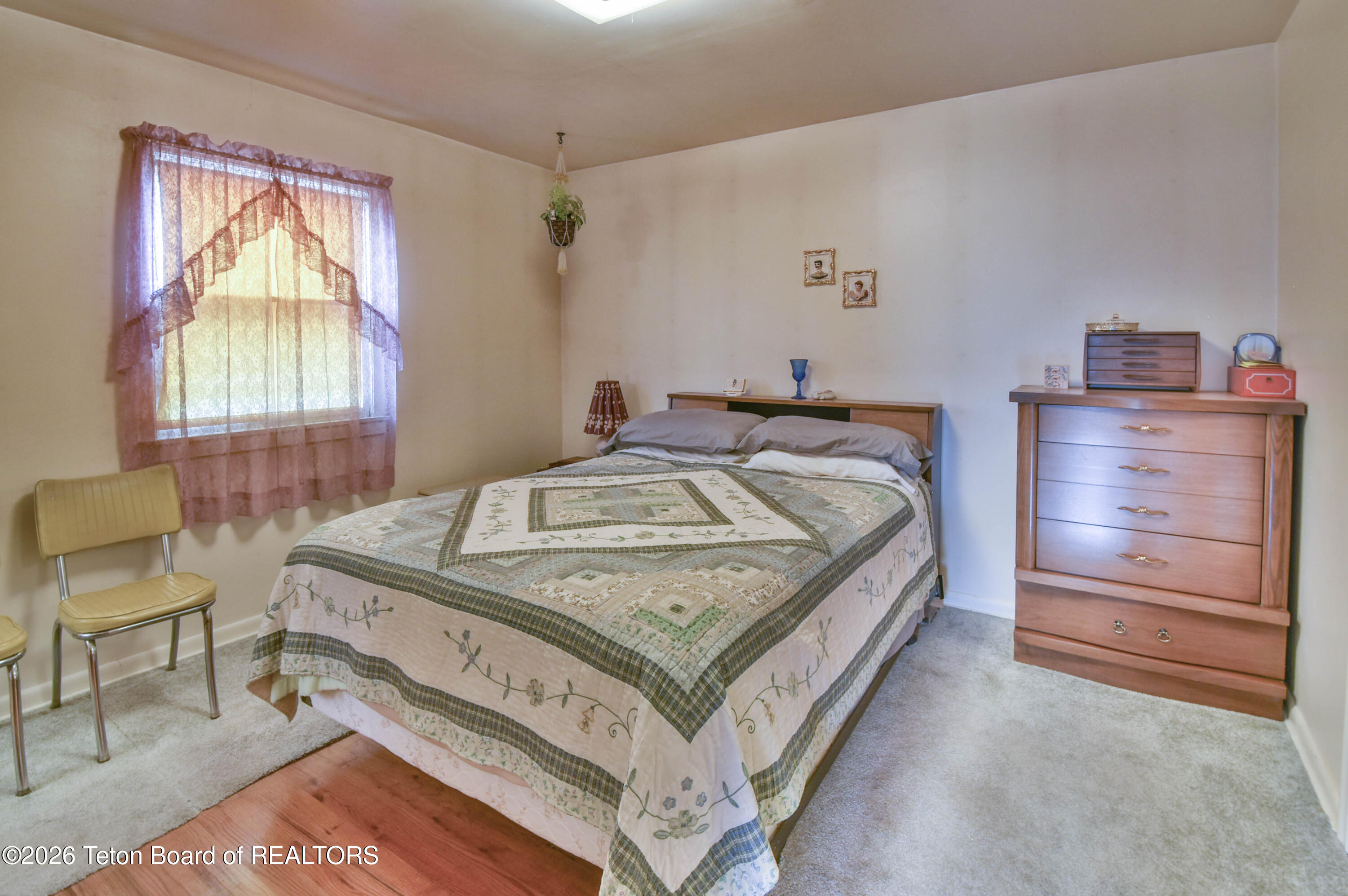 382 N MAYBELL Avenue