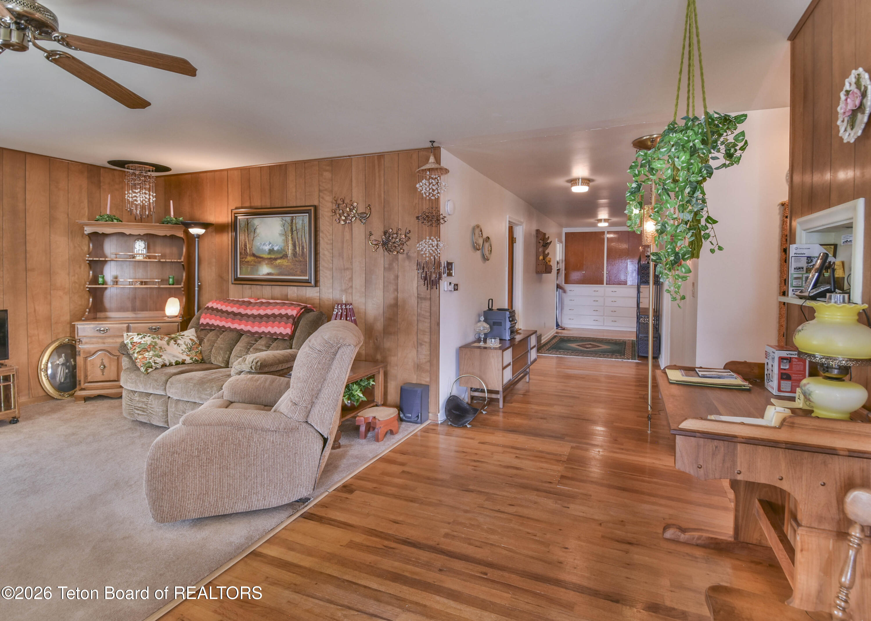 382 N MAYBELL Avenue