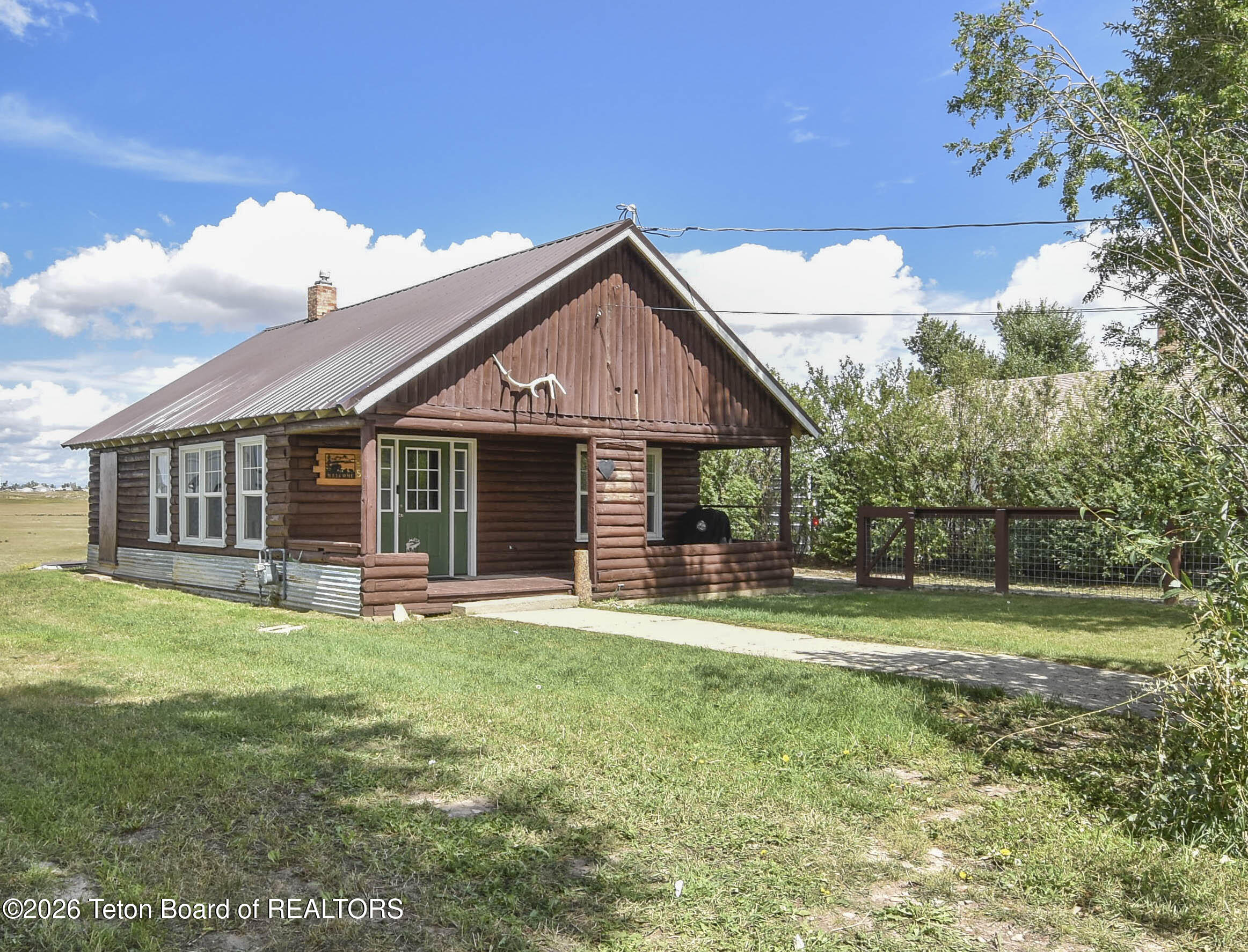 855 PINEY Drive
