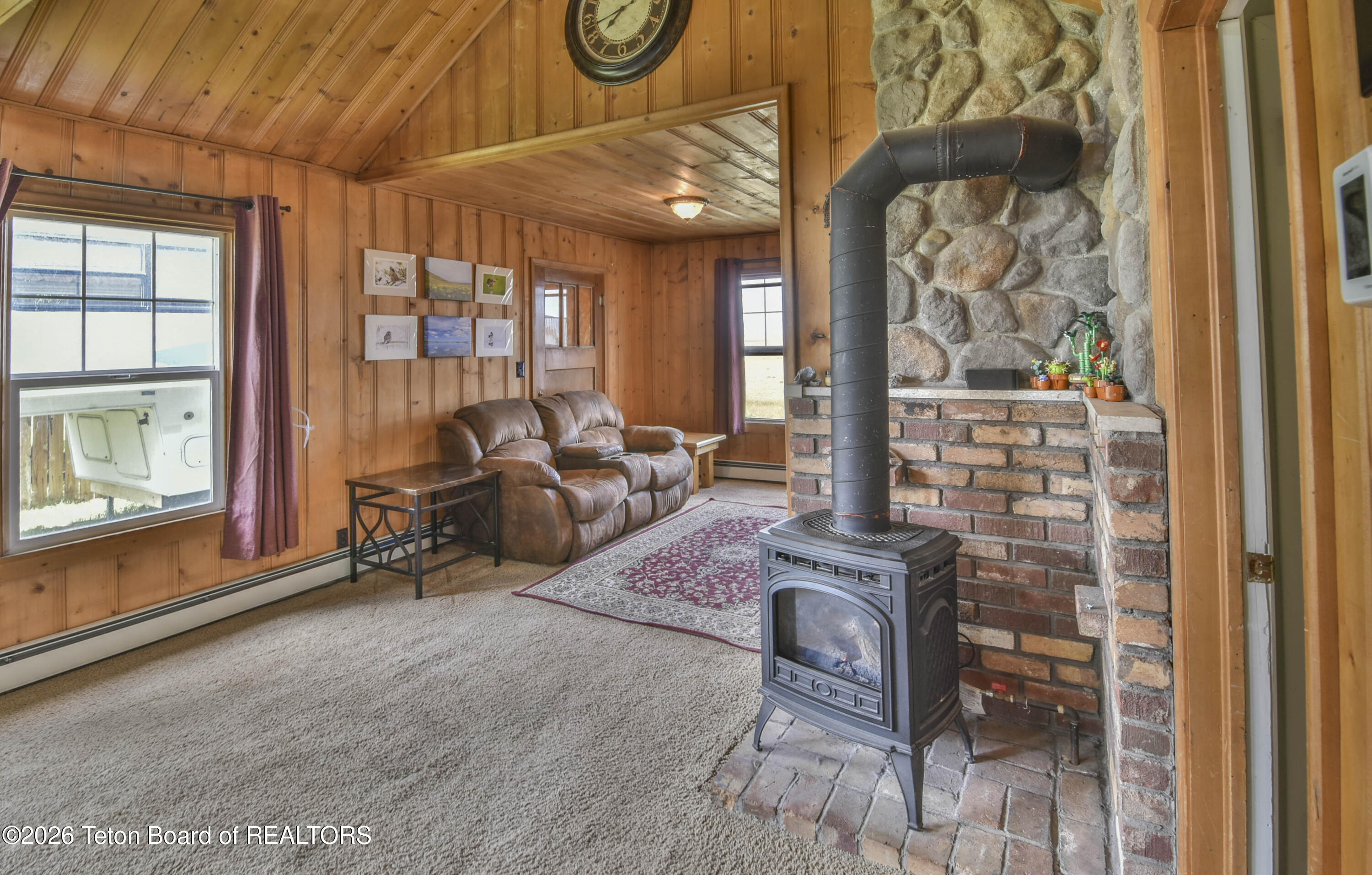 855 PINEY Drive