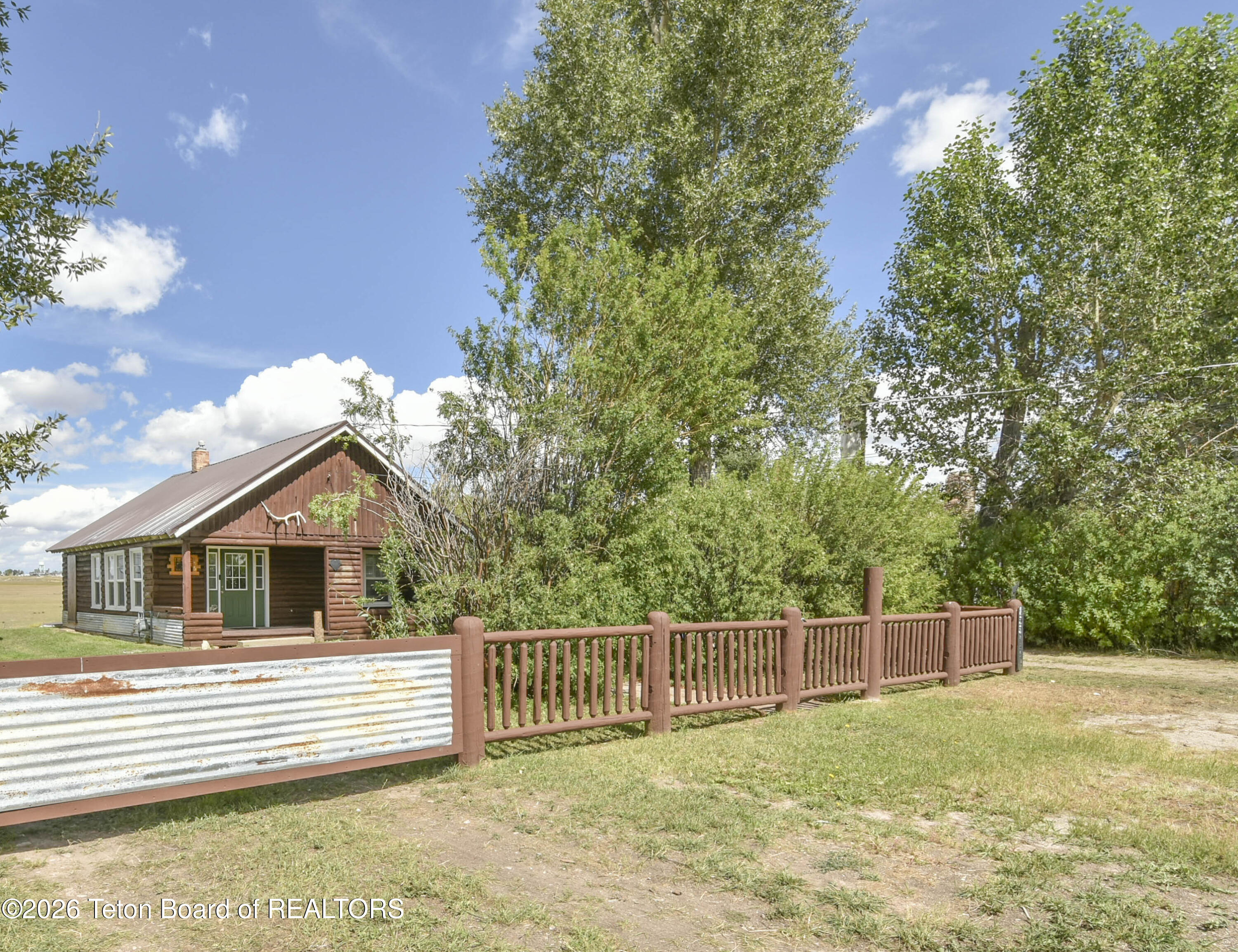 855 PINEY Drive