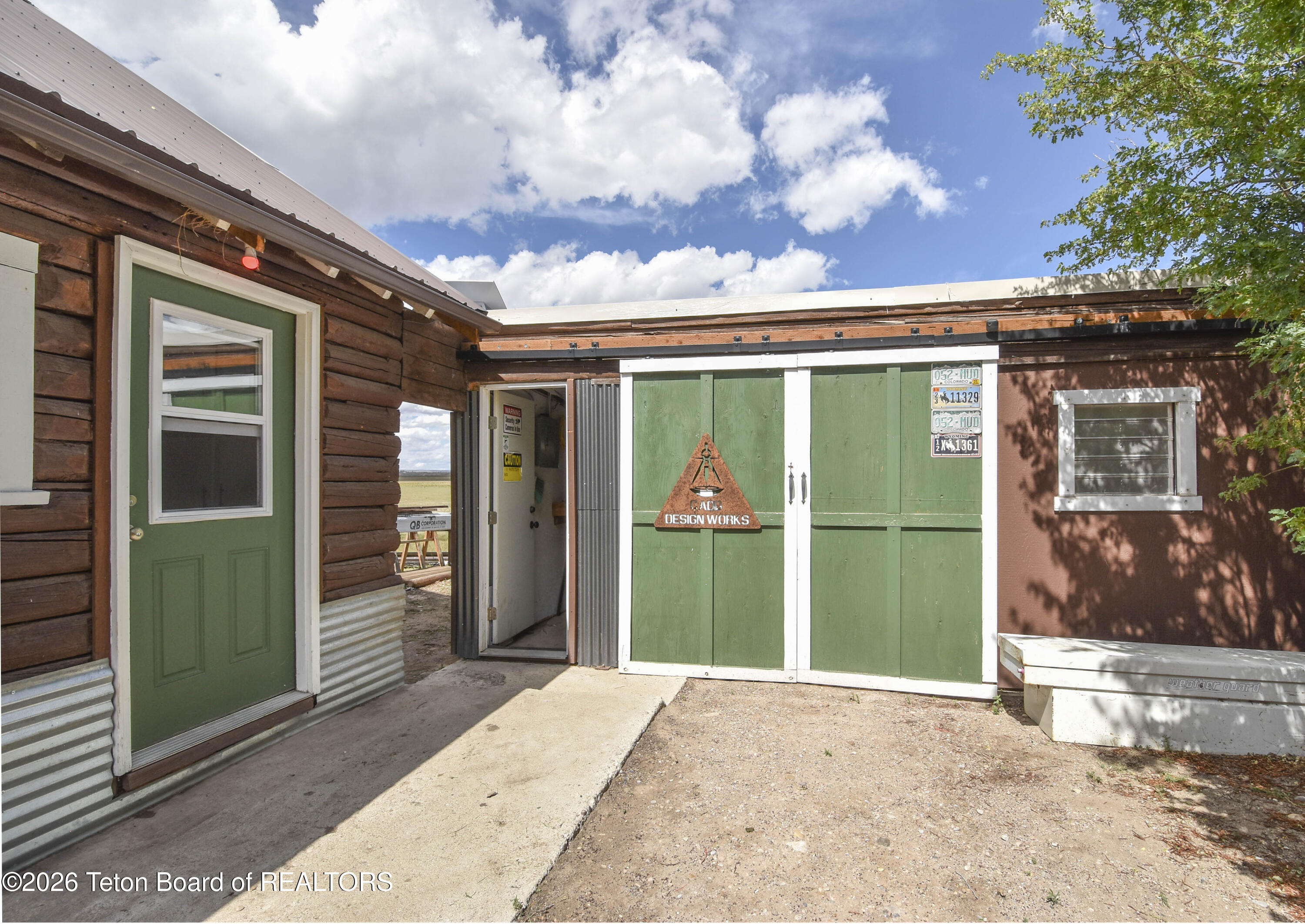 855 PINEY Drive