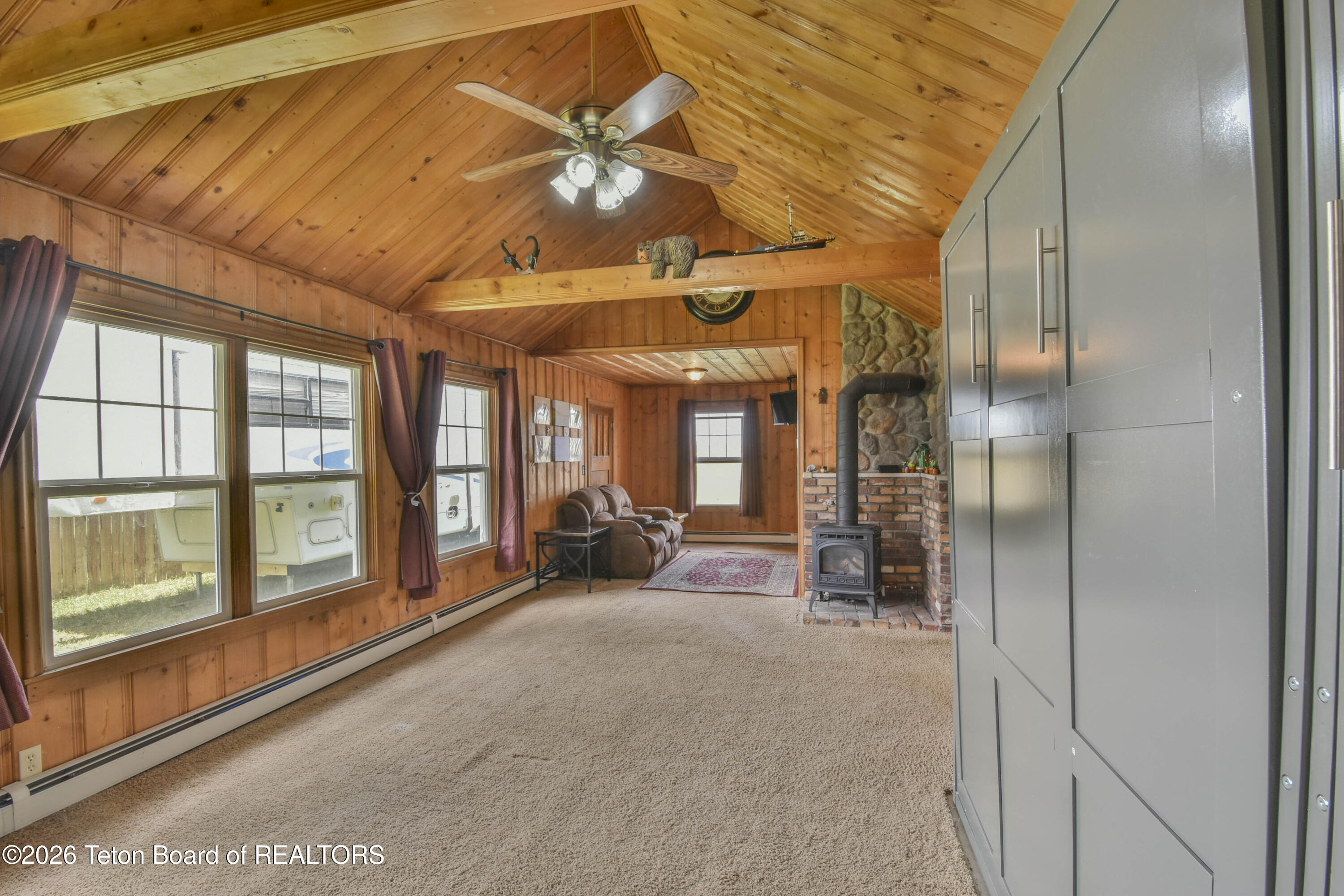 855 PINEY Drive