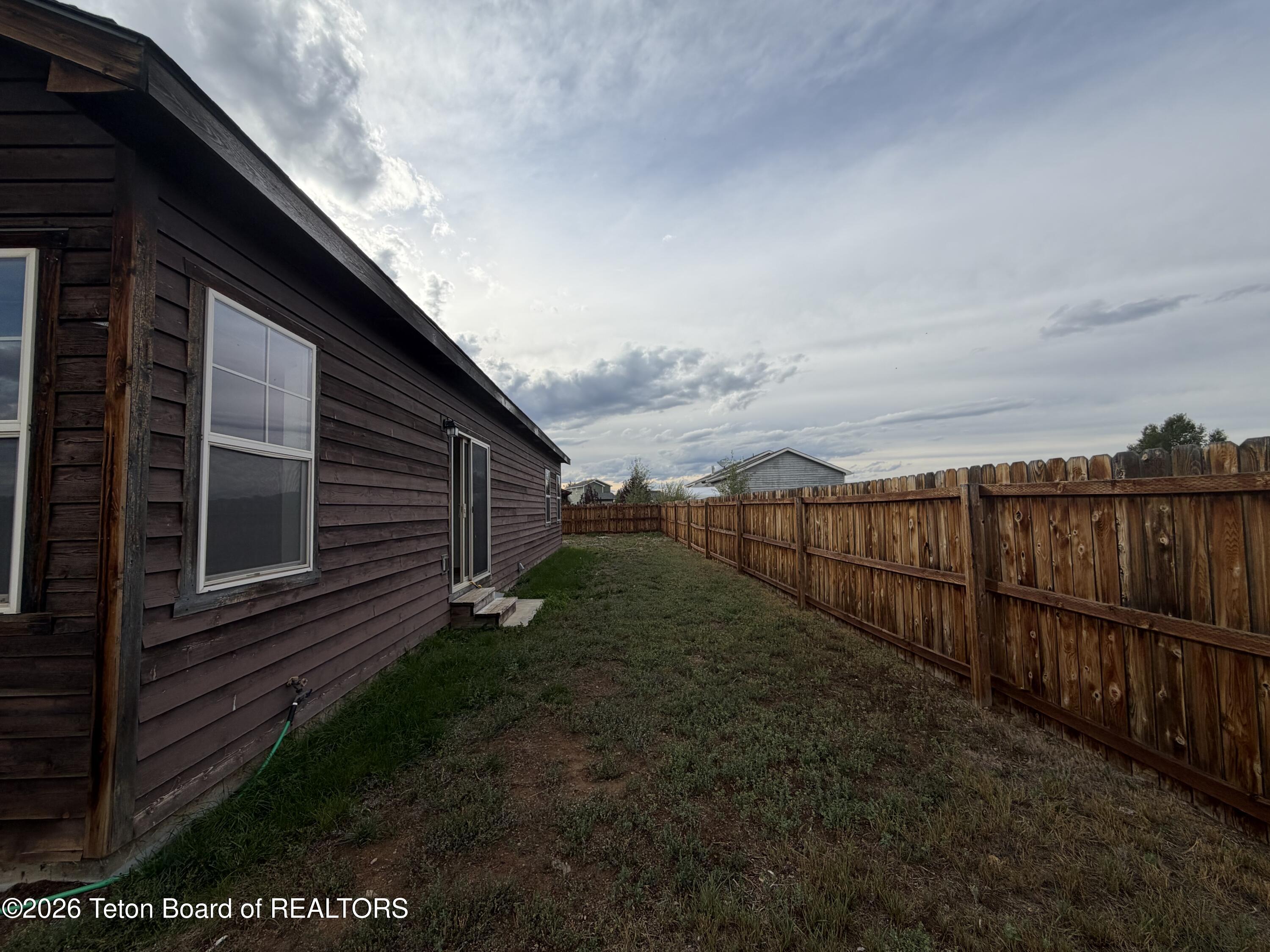 815 DRIFTWOOD Street