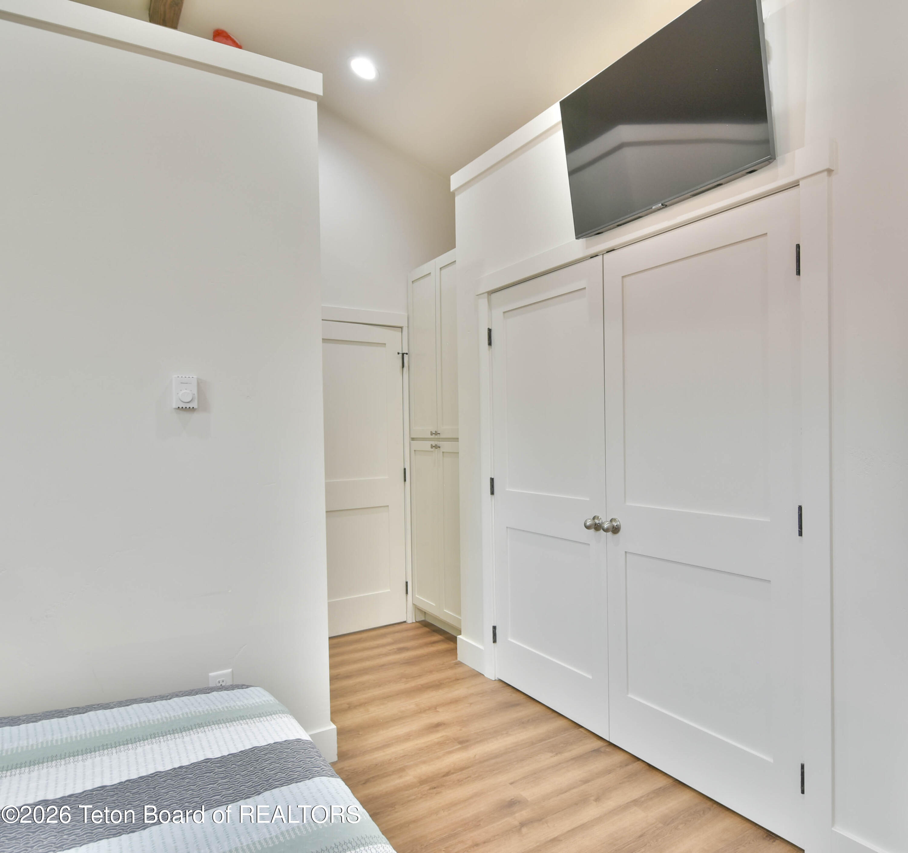 231 W MAGNOLIA Street