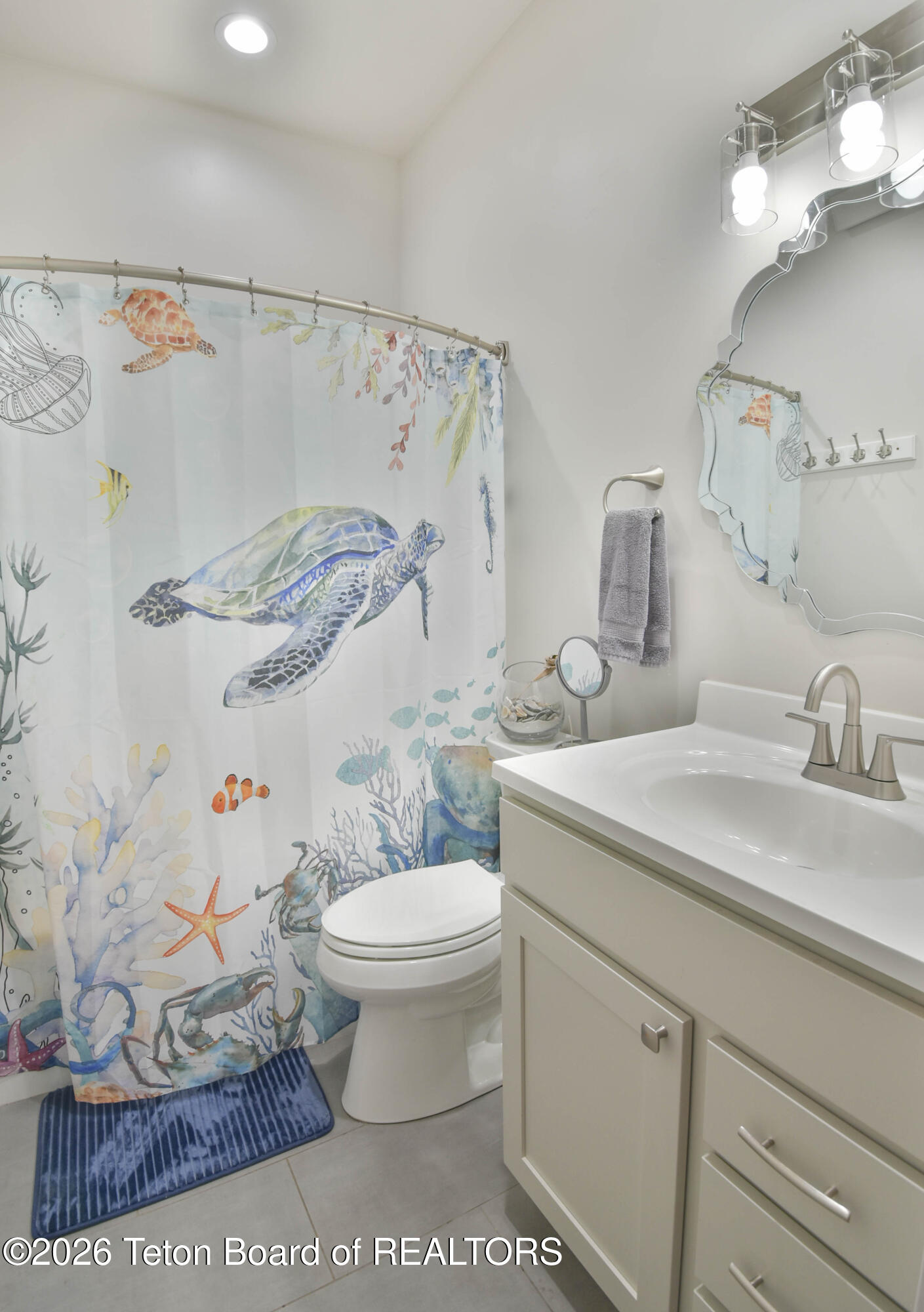 231 W MAGNOLIA Street