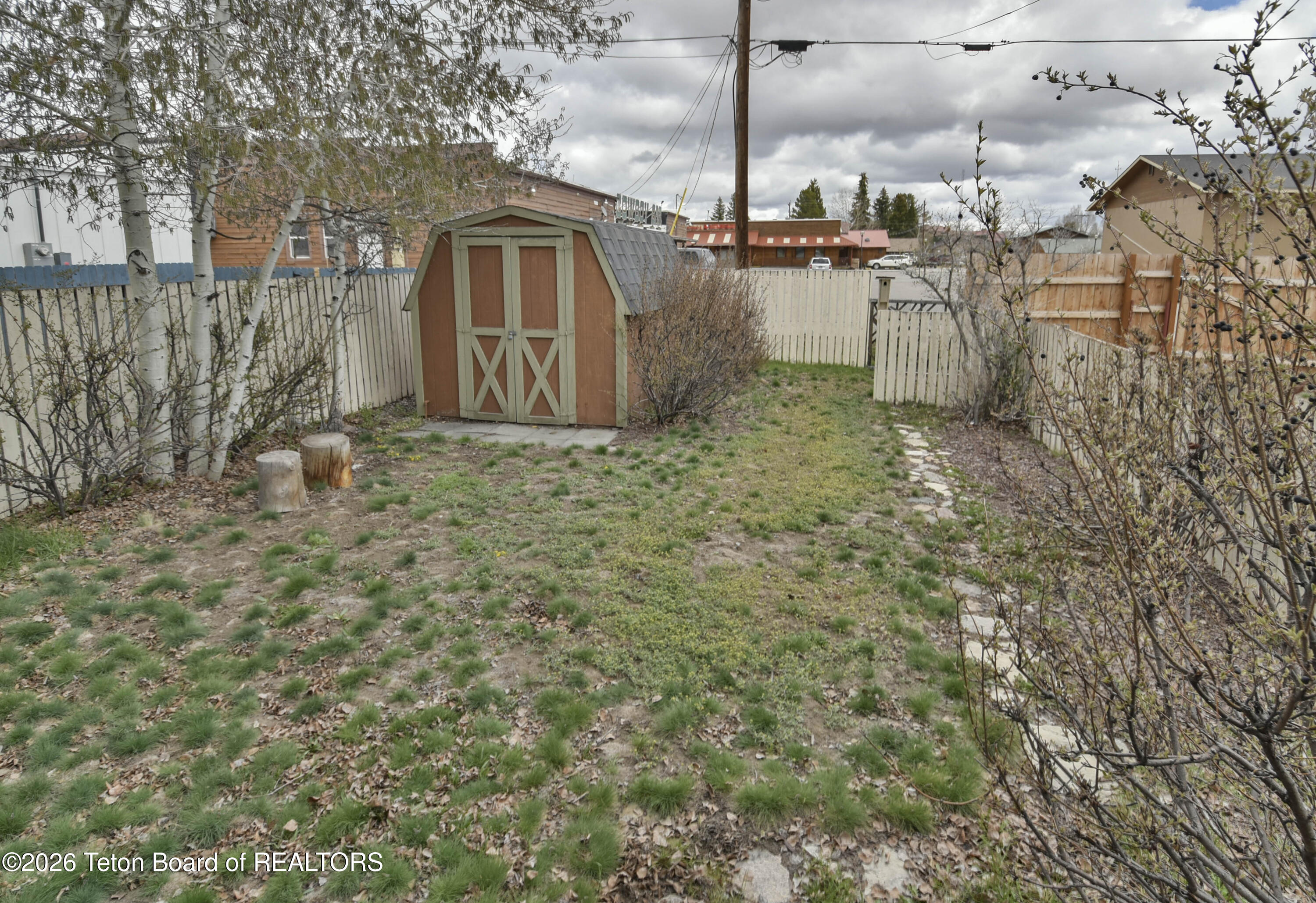 19 S FRANKLIN Avenue