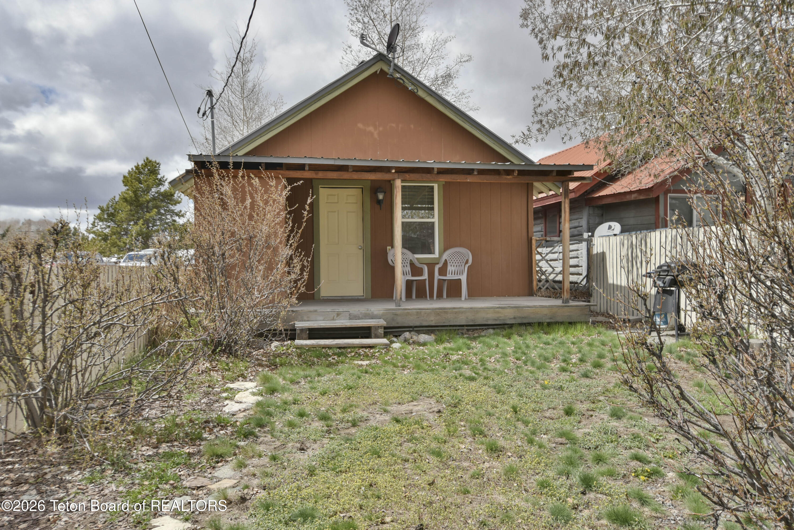 19 S FRANKLIN Avenue
