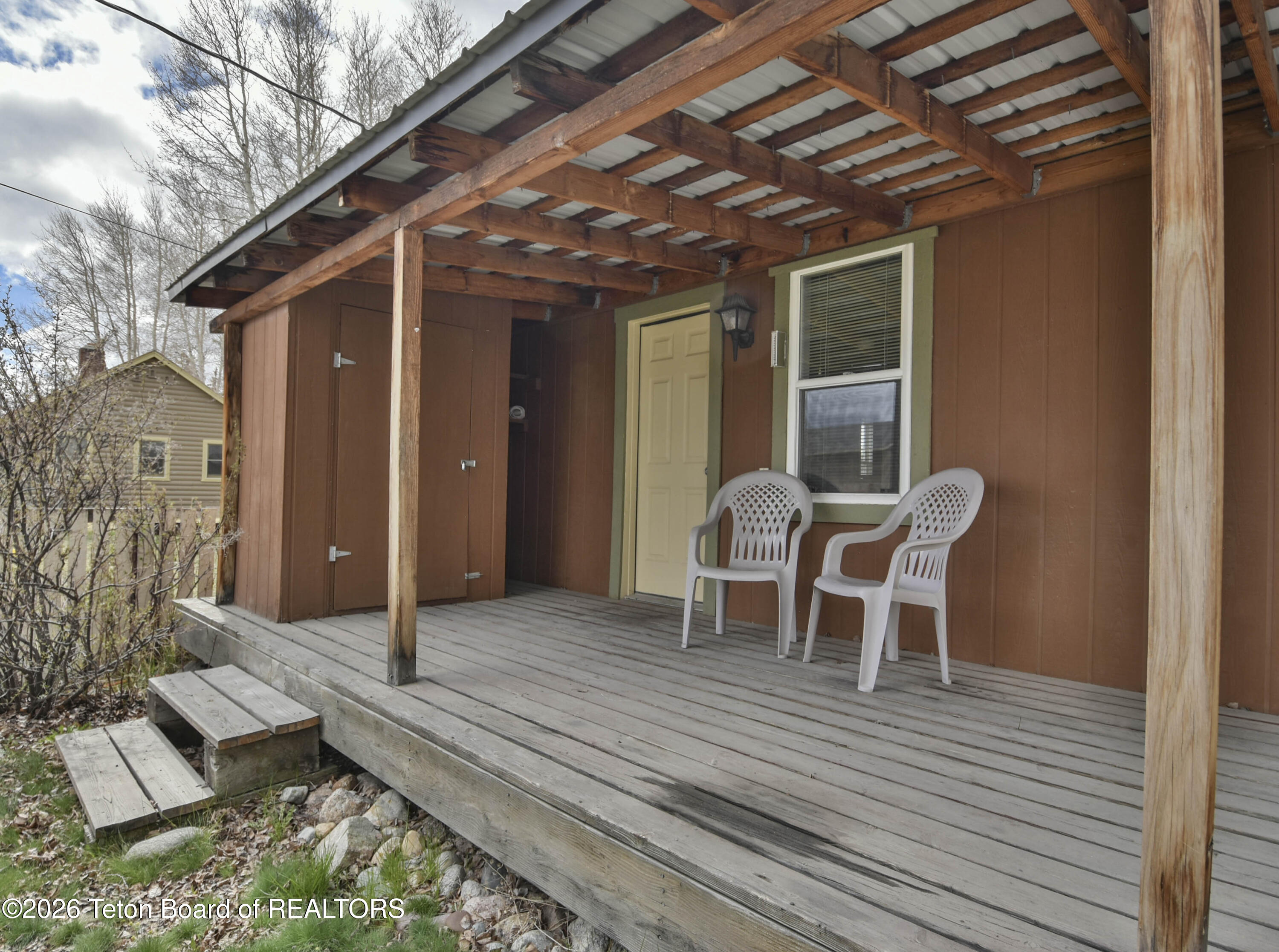 19 S FRANKLIN Avenue