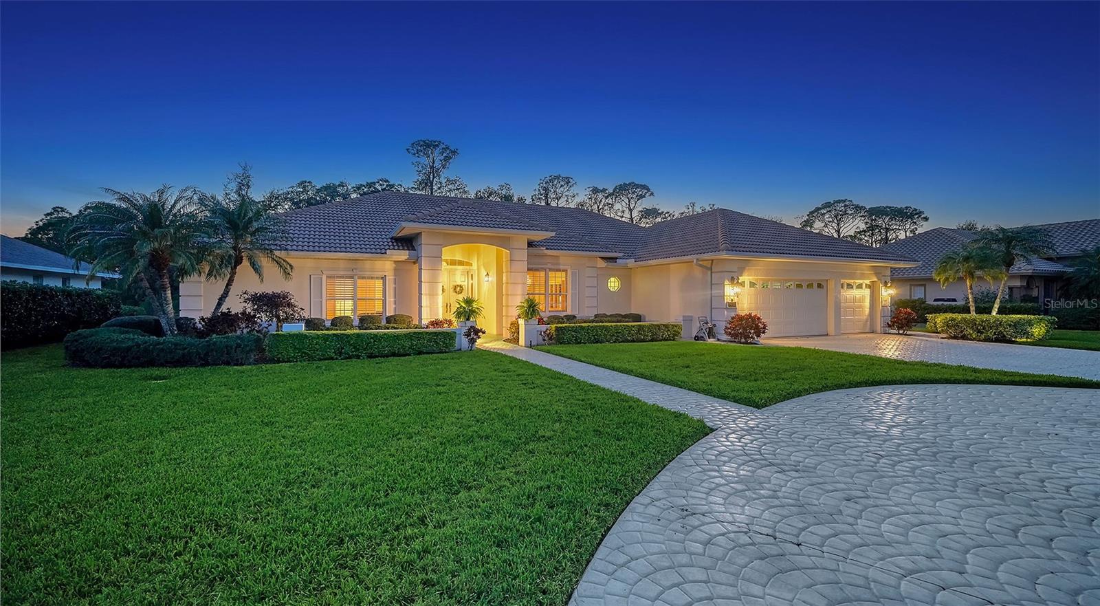 7412 LINKS CT