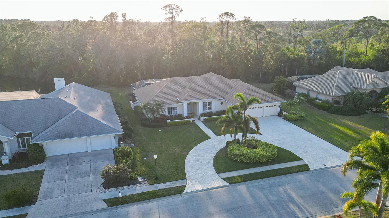 7412 LINKS CT