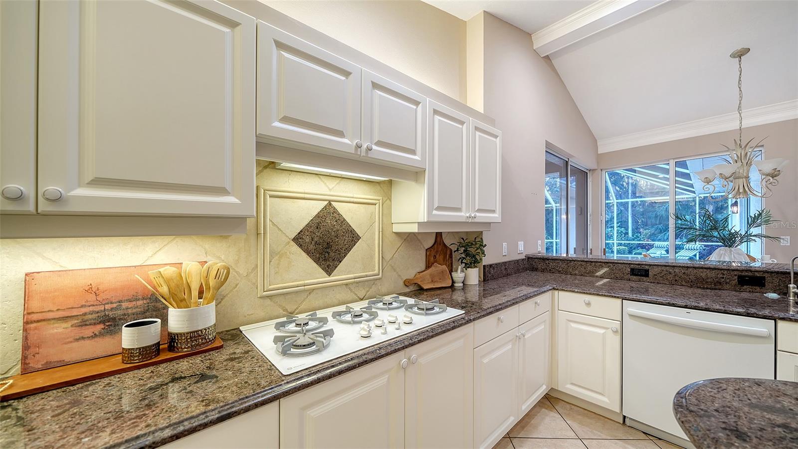 7412 LINKS CT