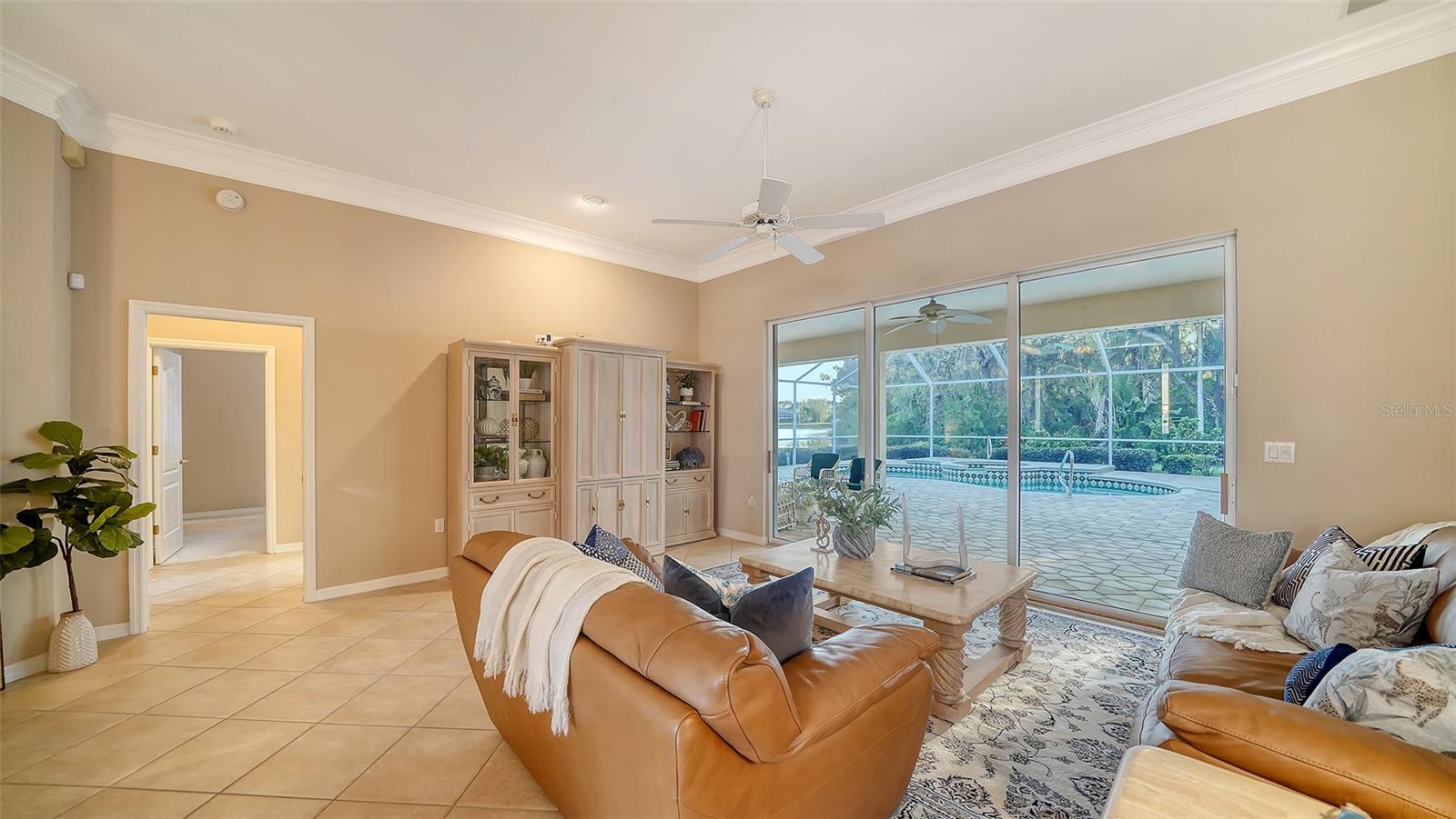 7412 LINKS CT