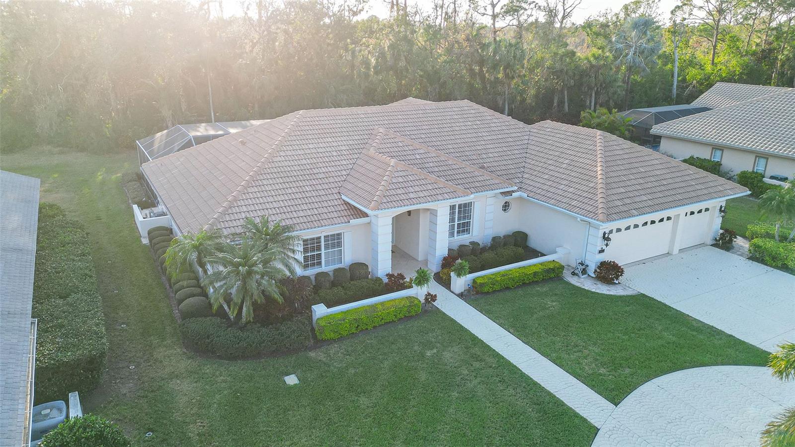 7412 LINKS CT