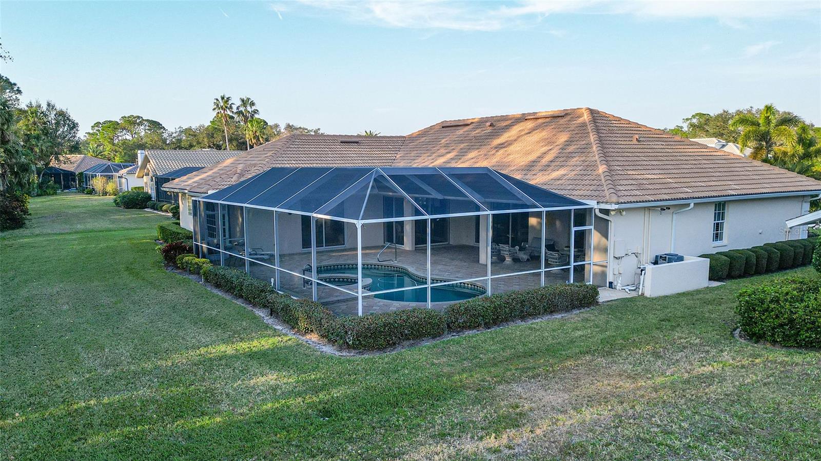 7412 LINKS CT