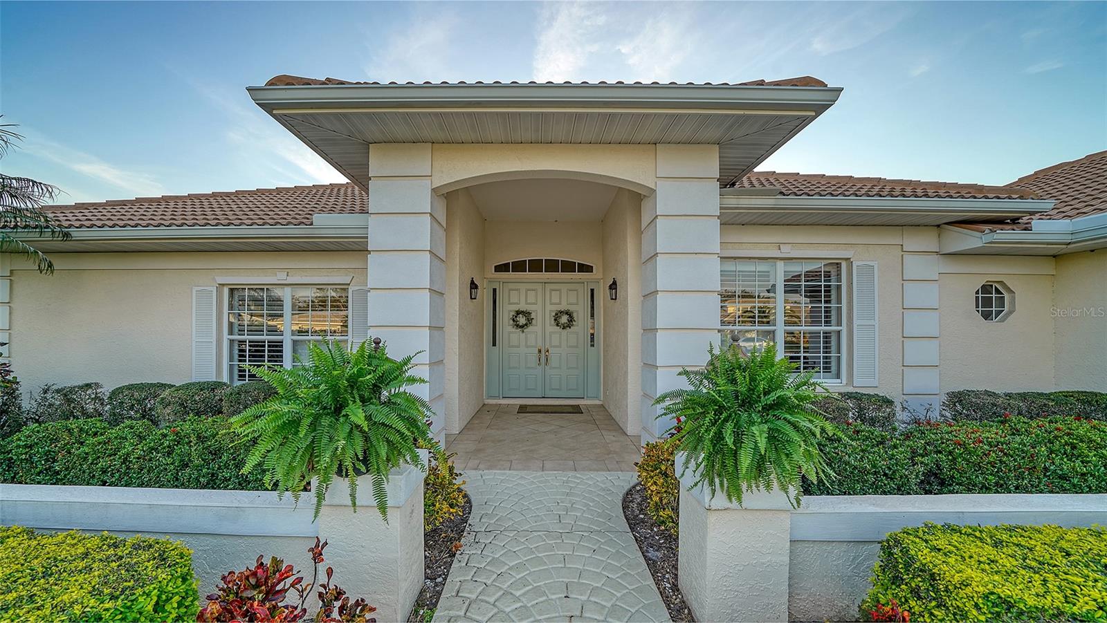 7412 LINKS CT