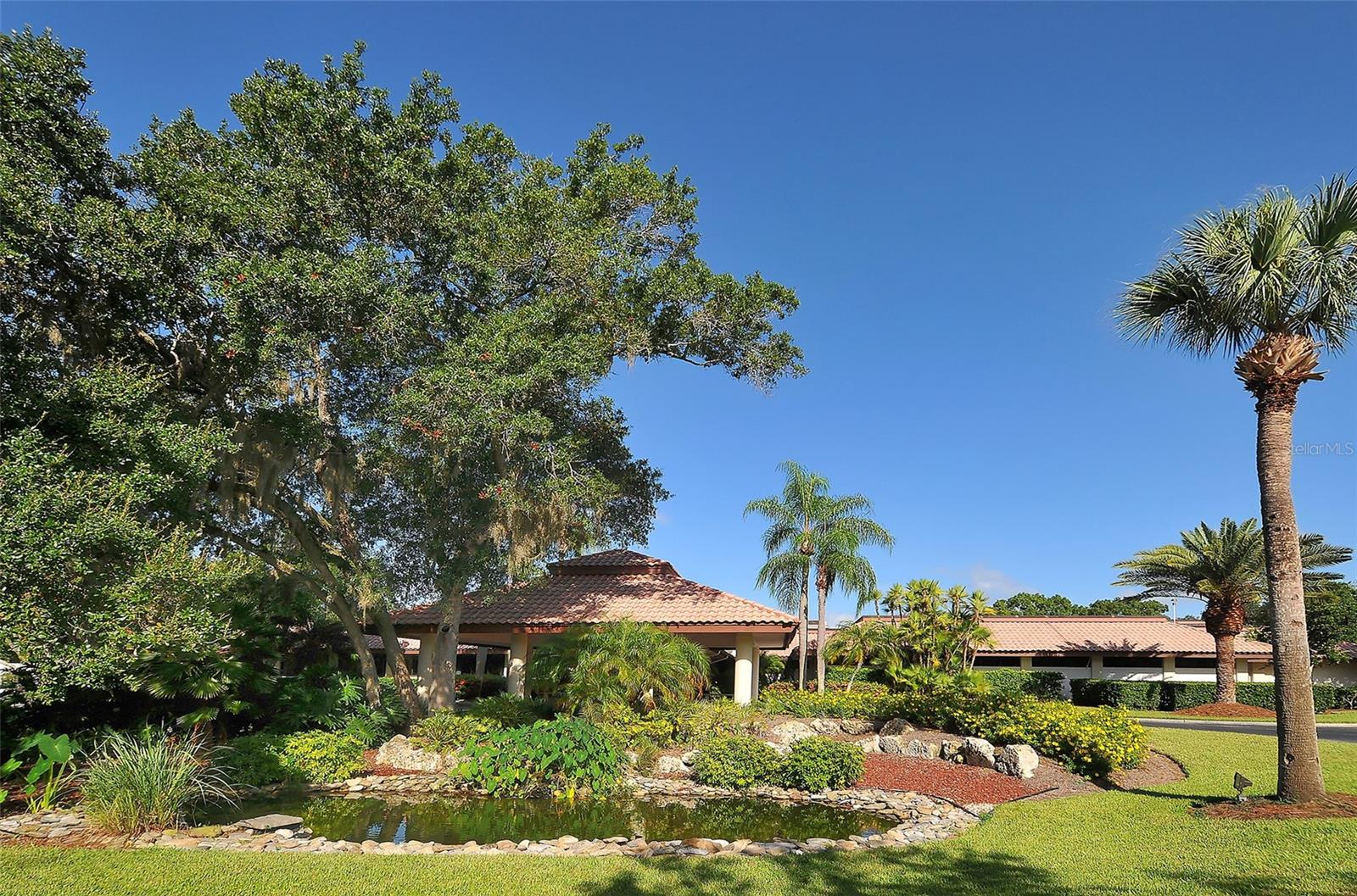 7412 LINKS CT