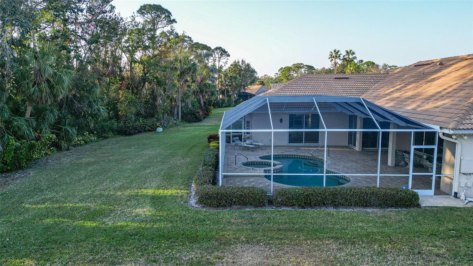 7412 LINKS CT