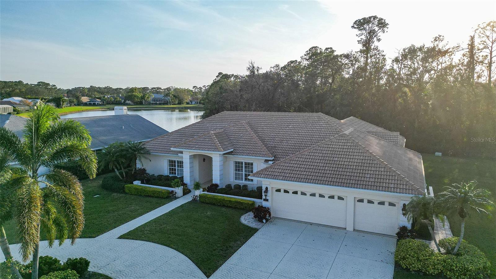 7412 LINKS CT