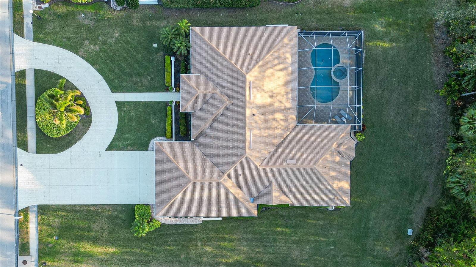 7412 LINKS CT