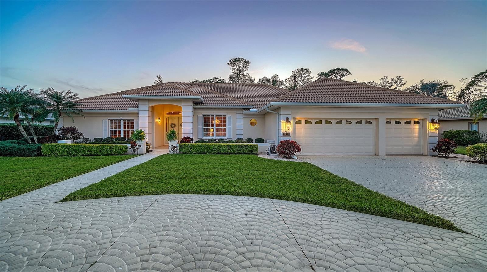 7412 LINKS CT