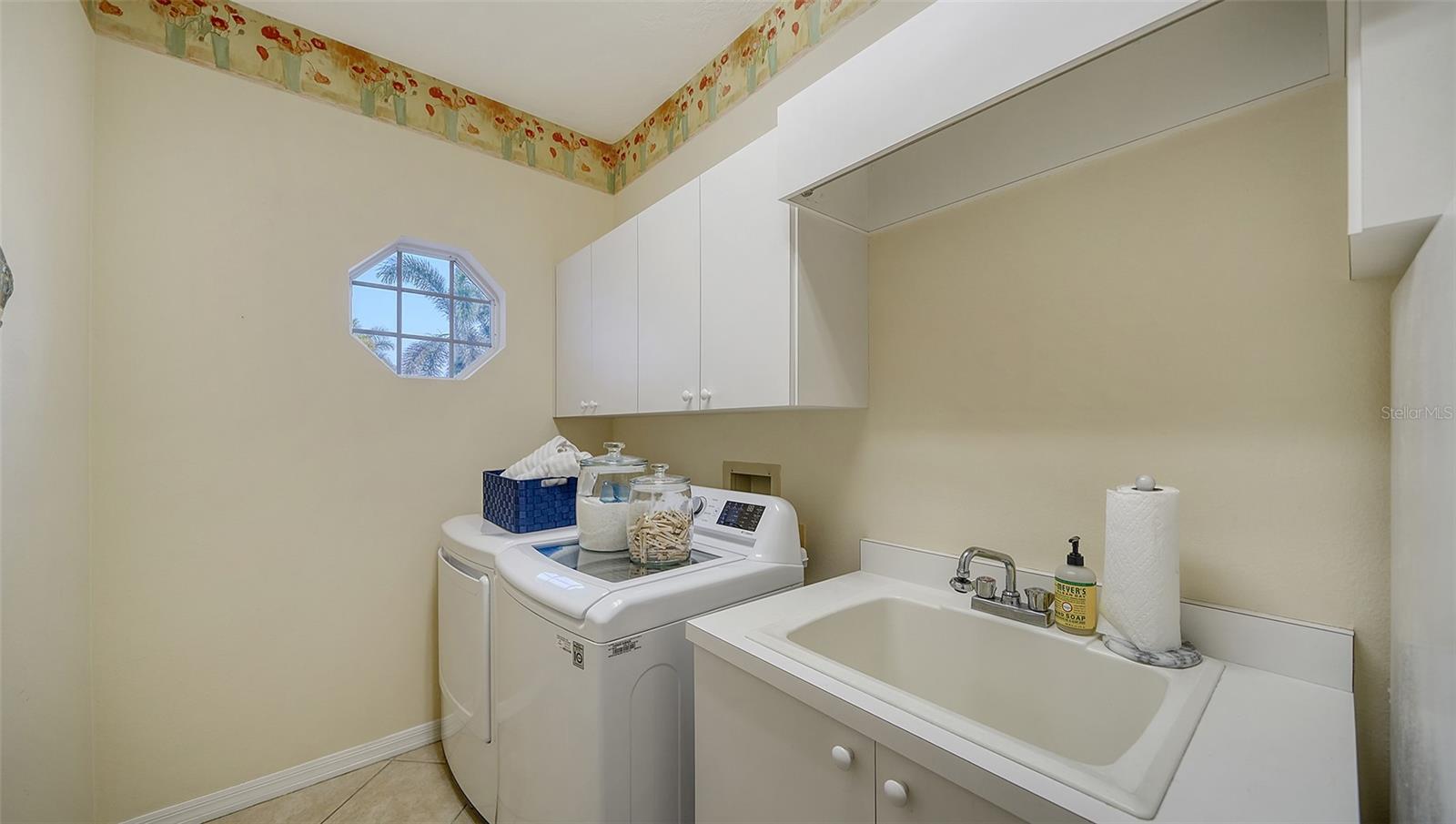 7412 LINKS CT