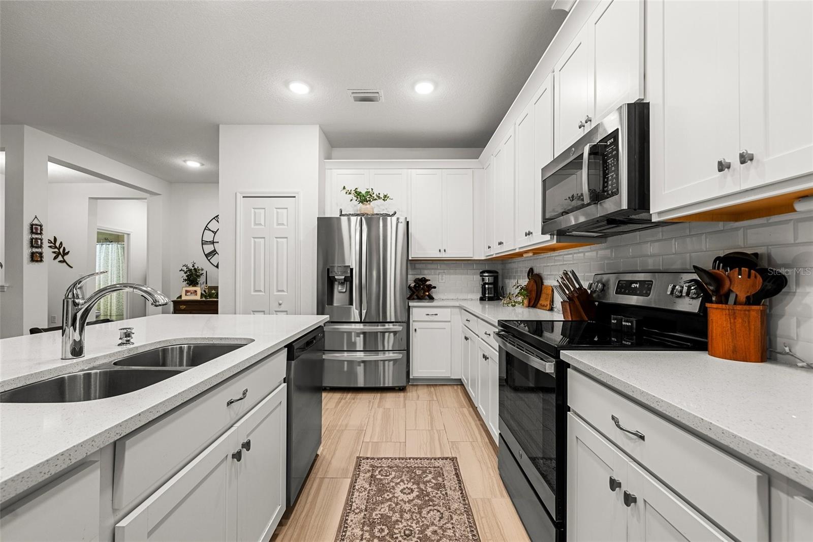 8619 FIREFLY PL