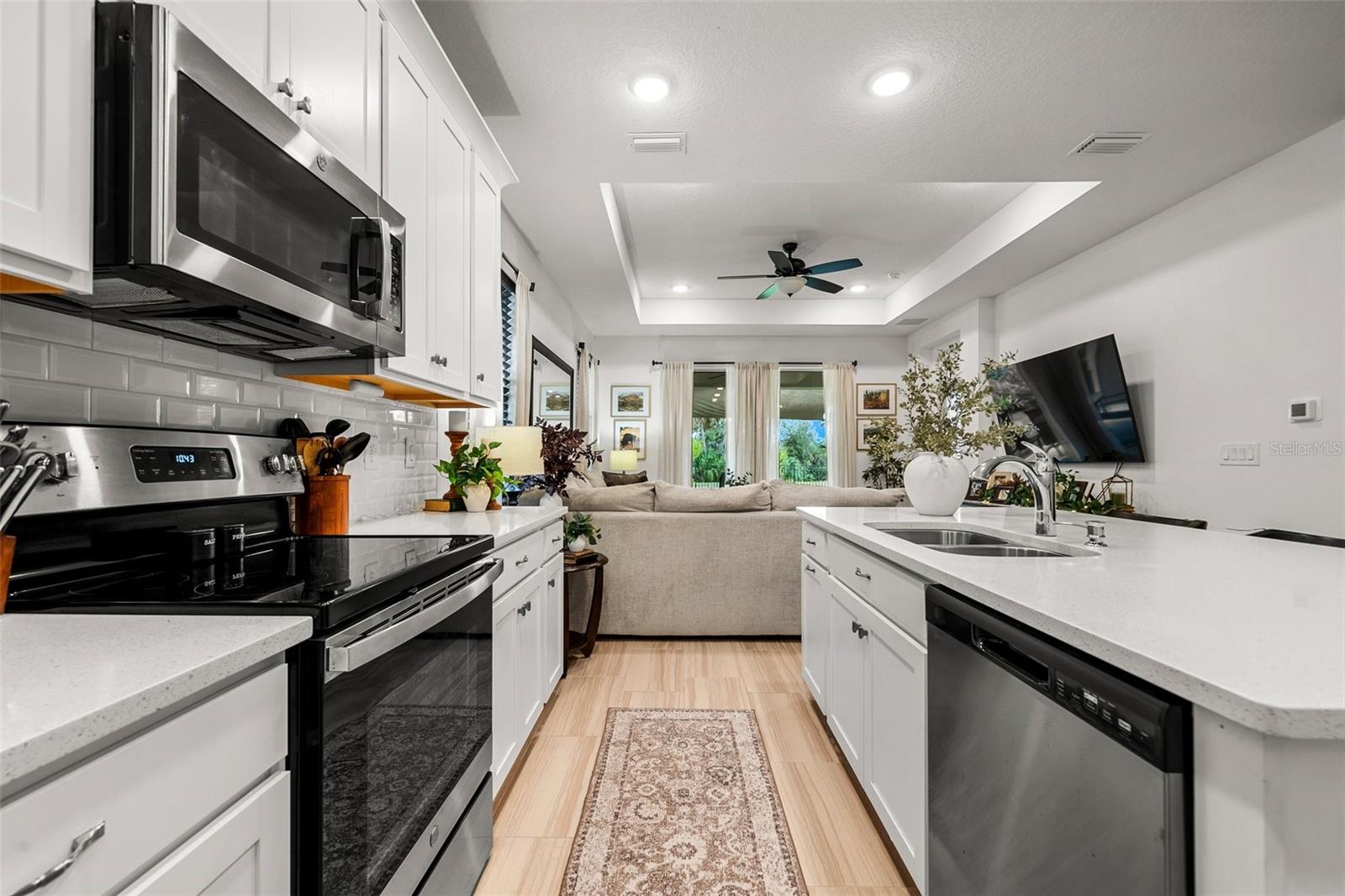 8619 FIREFLY PL