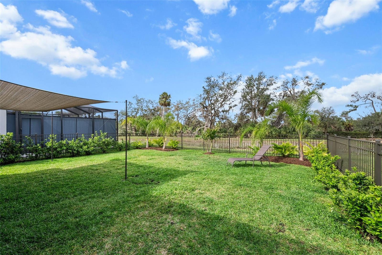 8619 FIREFLY PL