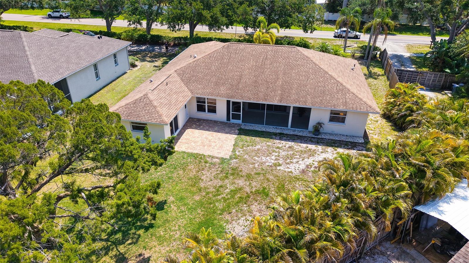 5698 COUNTRY WALK LN