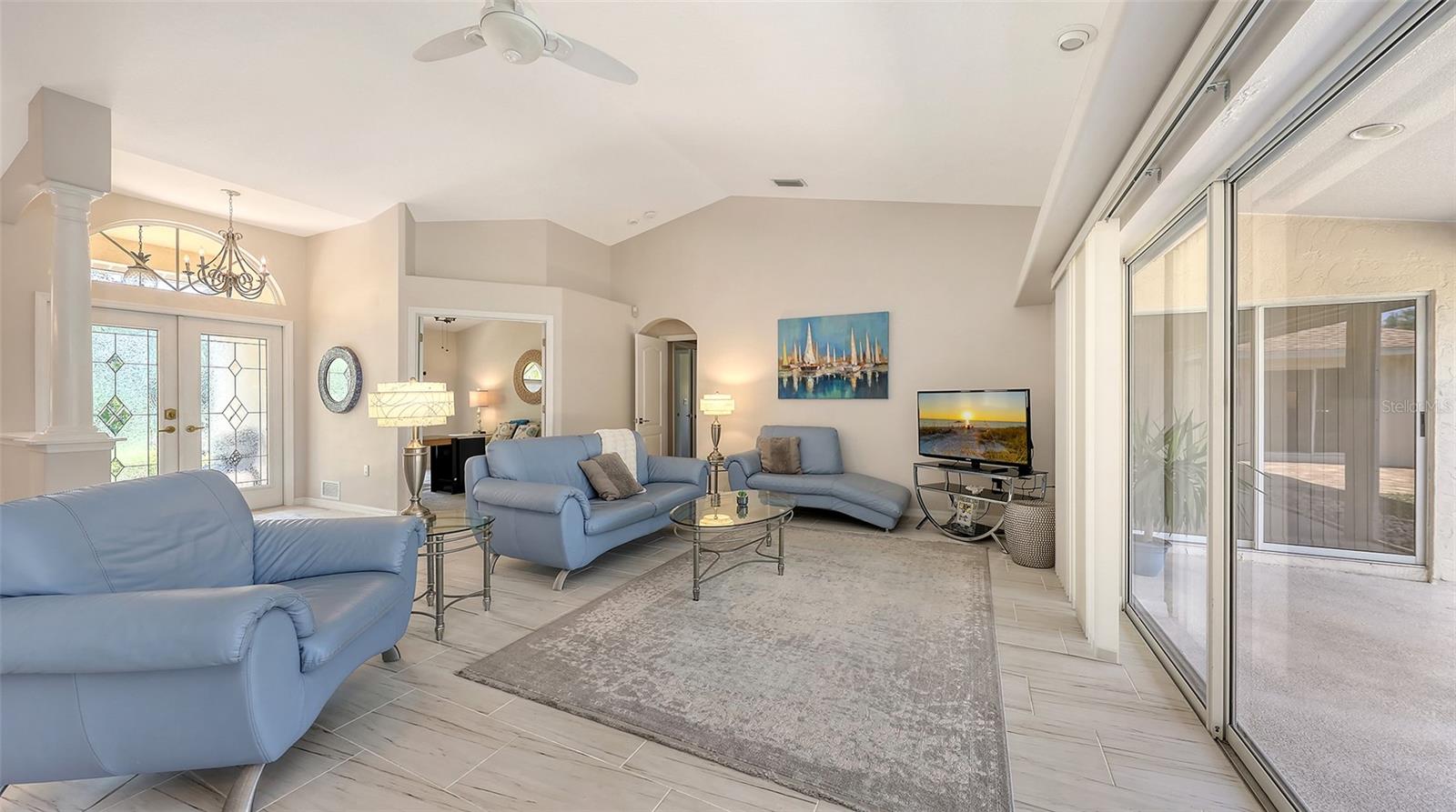 5698 COUNTRY WALK LN