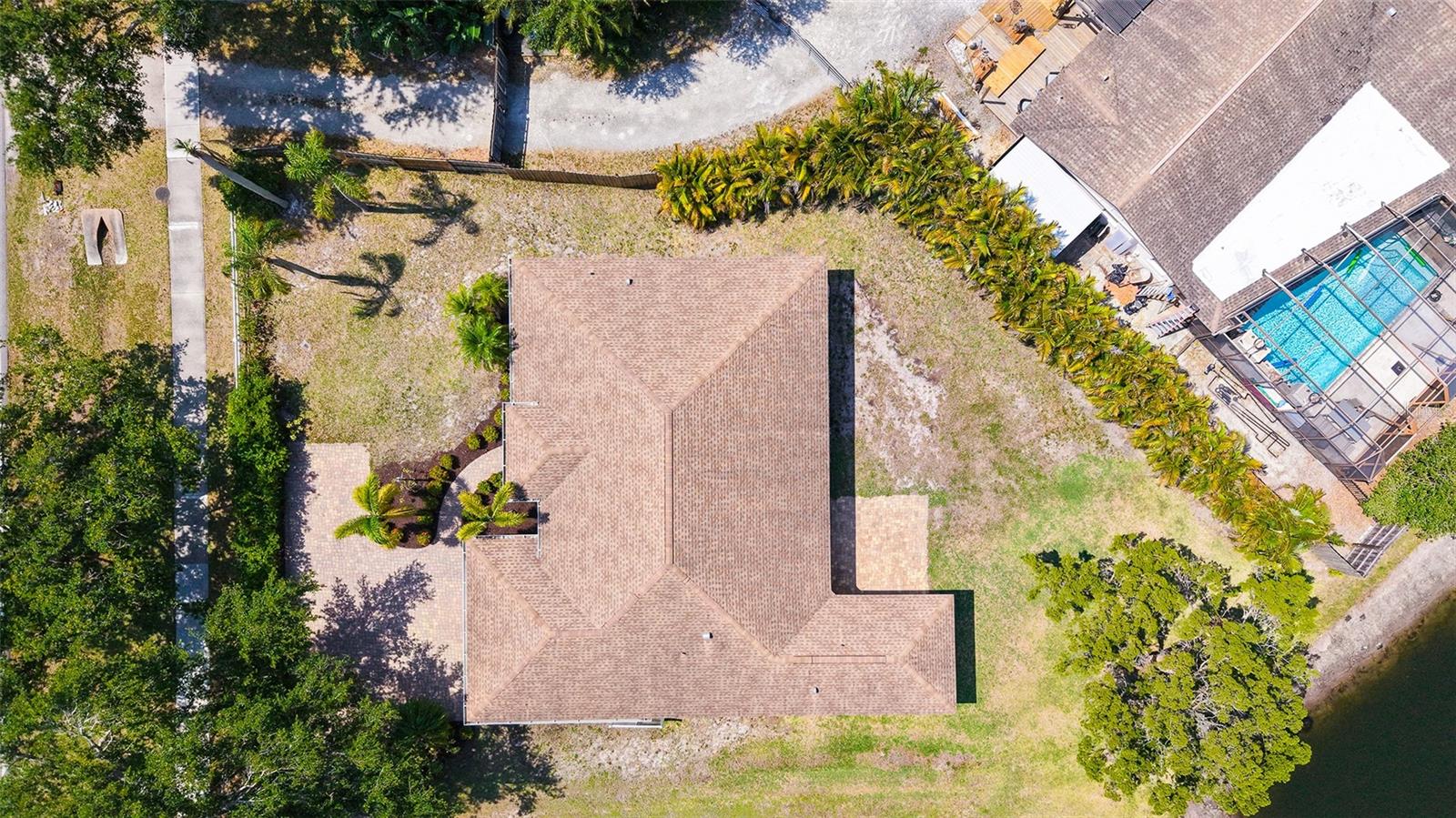 5698 COUNTRY WALK LN