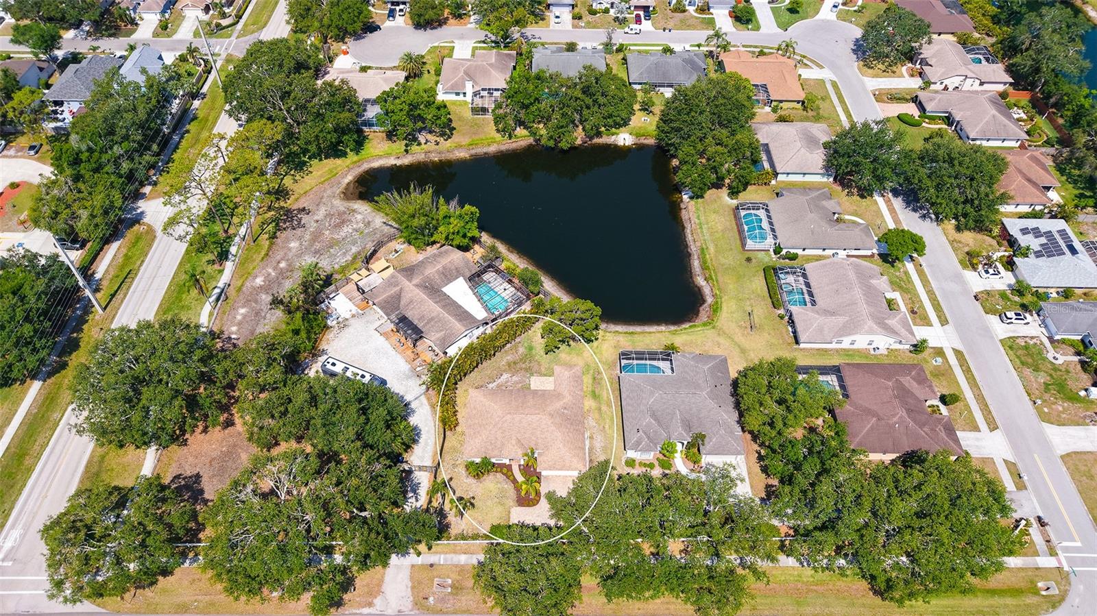 5698 COUNTRY WALK LN