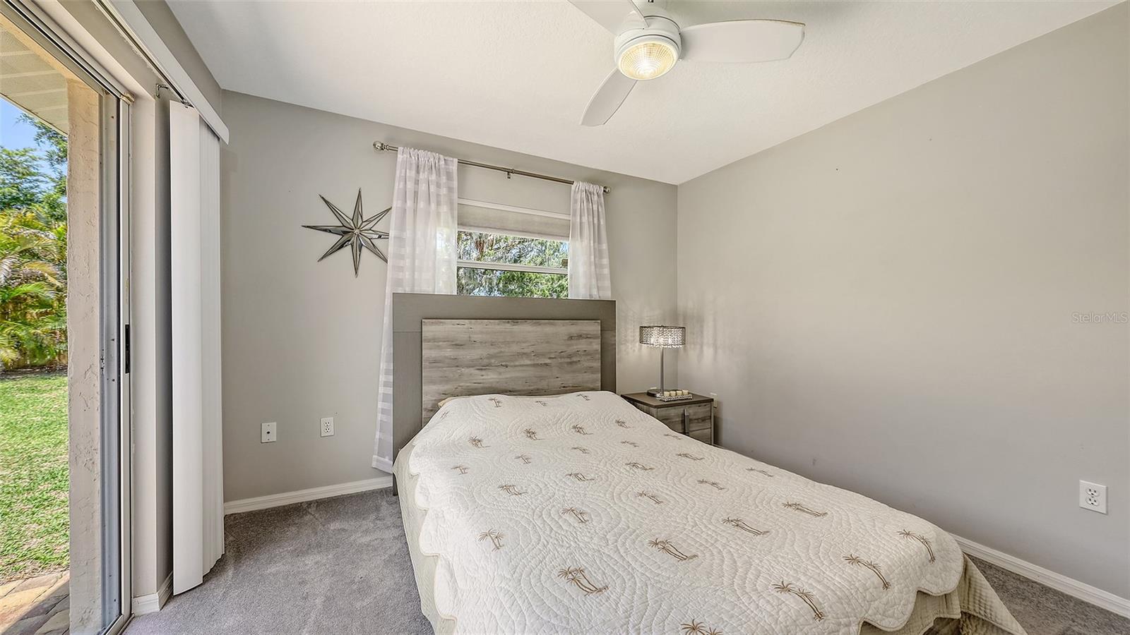 5698 COUNTRY WALK LN