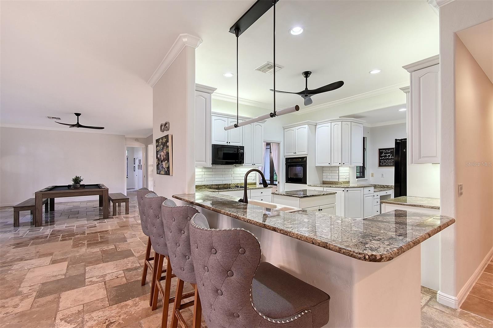 5935 RIVER FOREST CIR