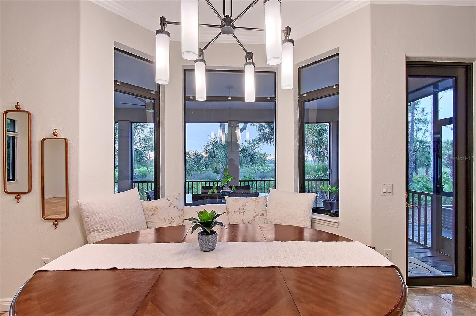 5935 RIVER FOREST CIR