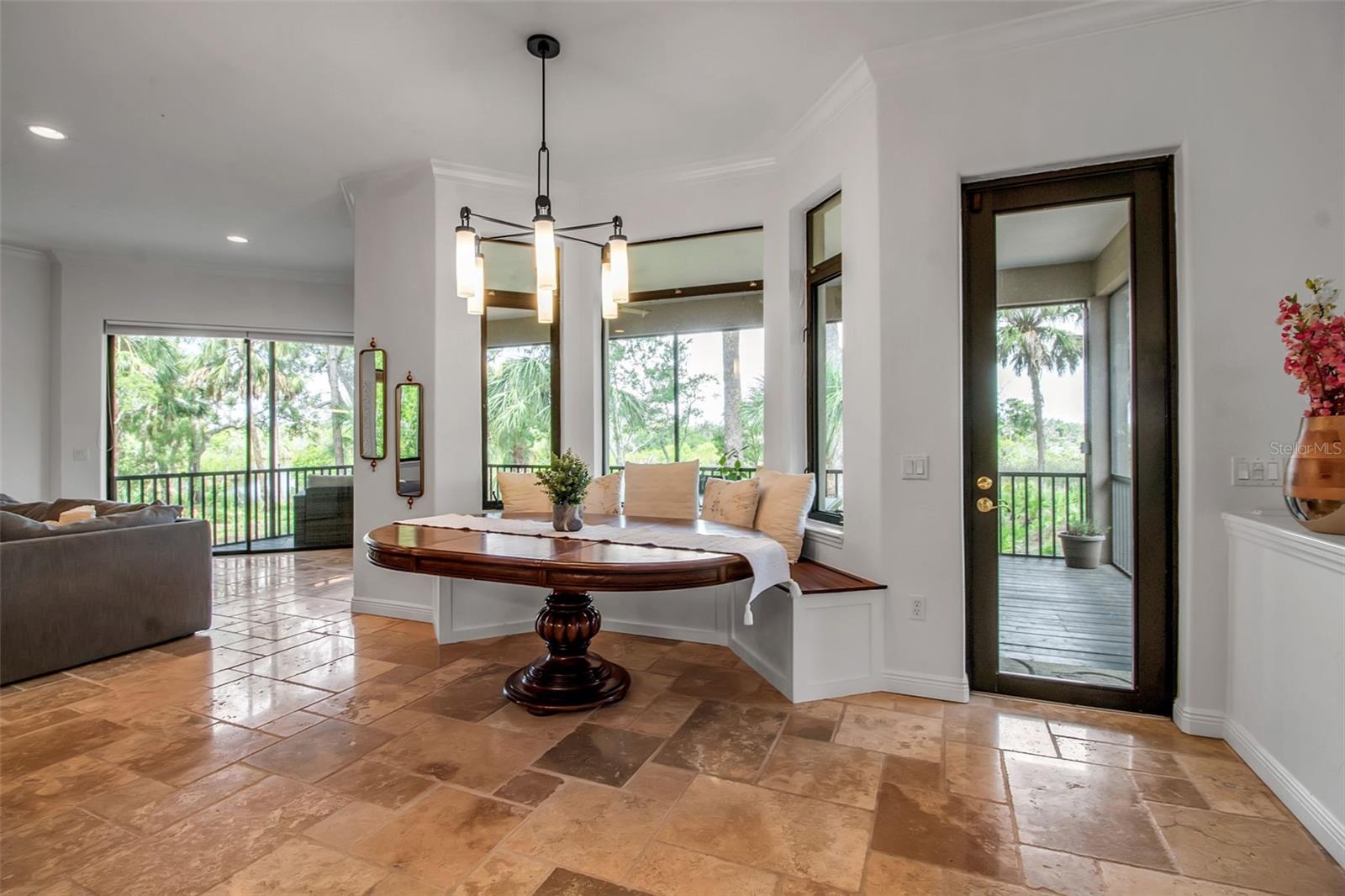 5935 RIVER FOREST CIR