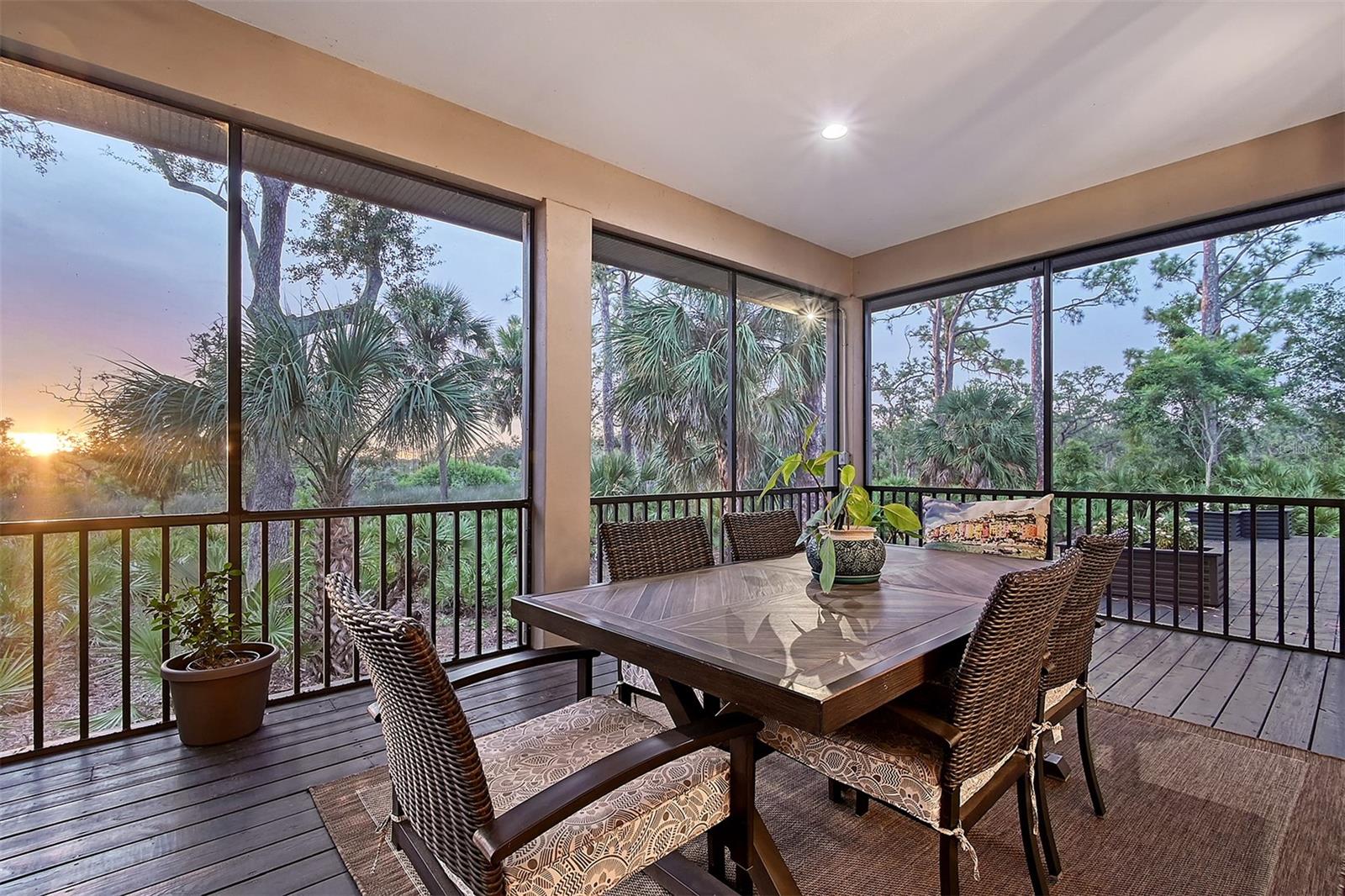 5935 RIVER FOREST CIR