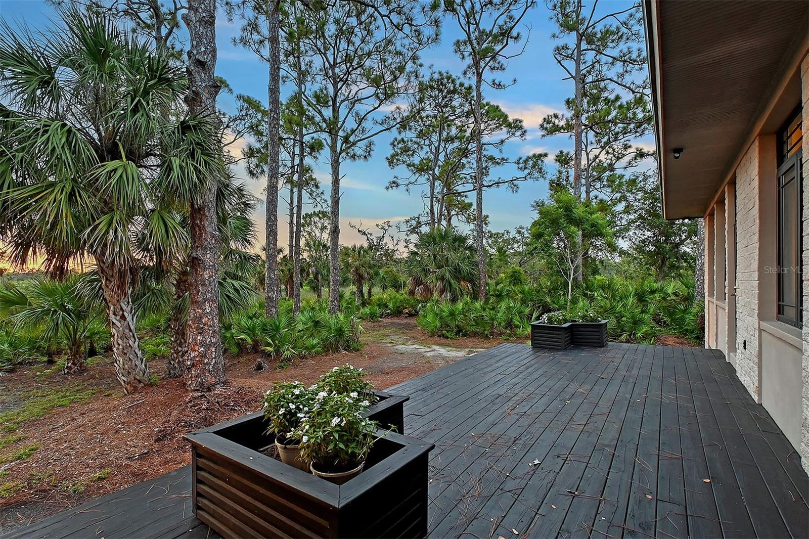 5935 RIVER FOREST CIR