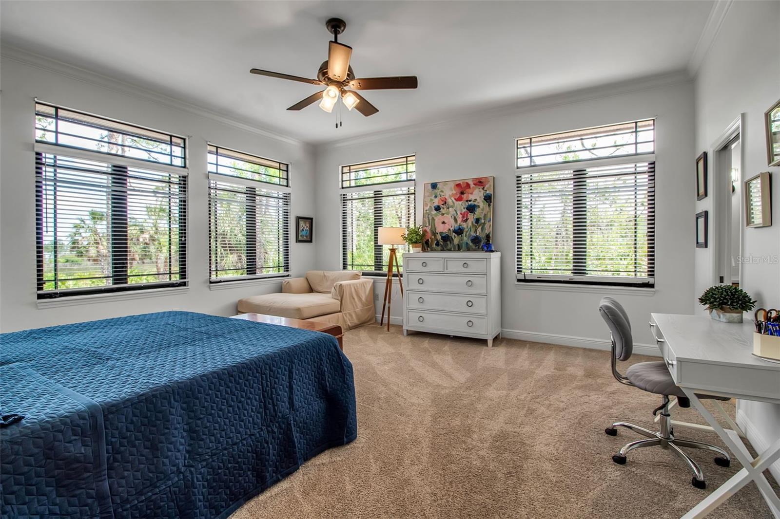 5935 RIVER FOREST CIR