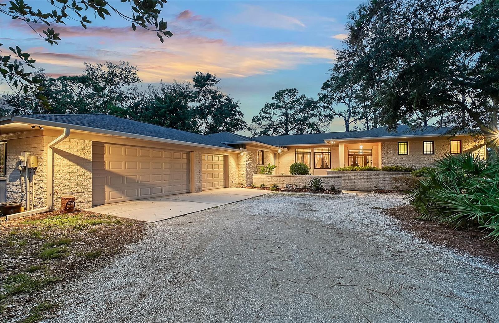 5935 RIVER FOREST CIR